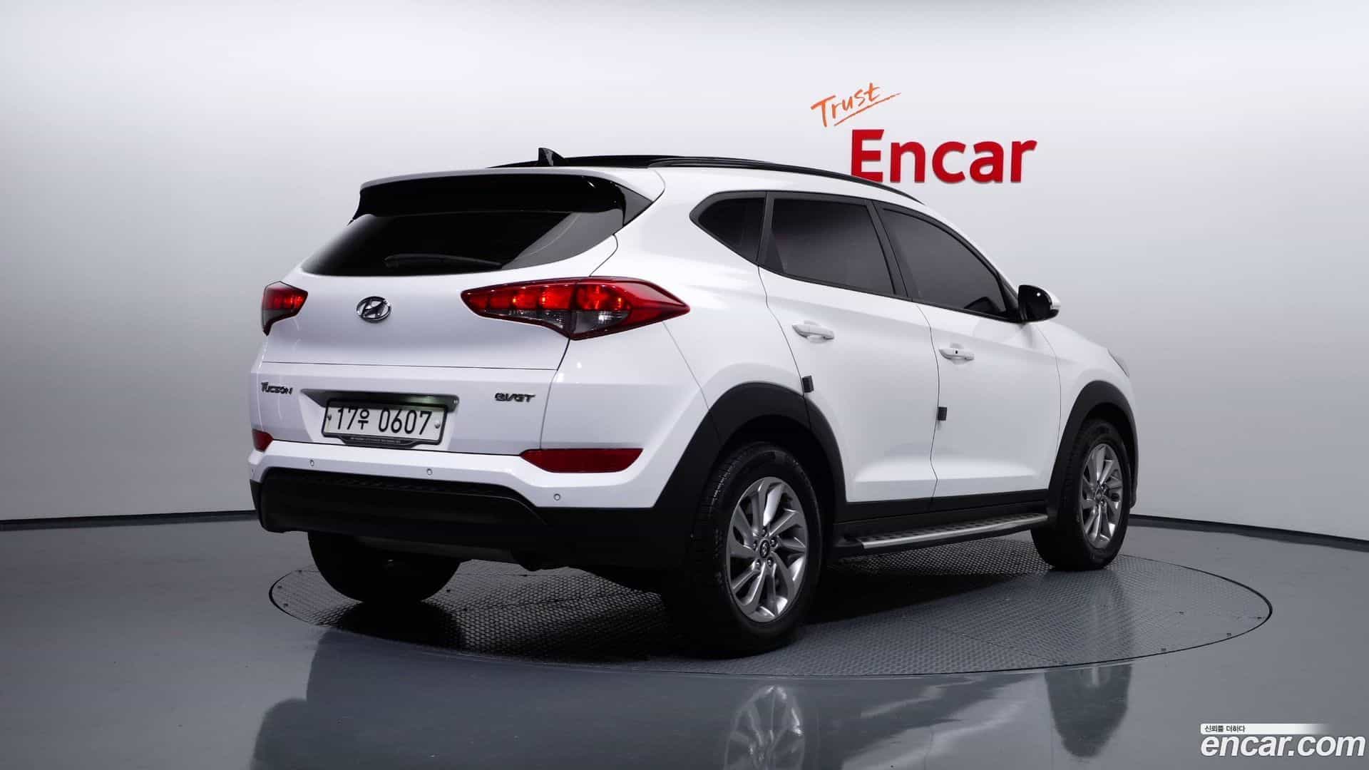 Tucson Hyundai 2016.0-OUTER-002