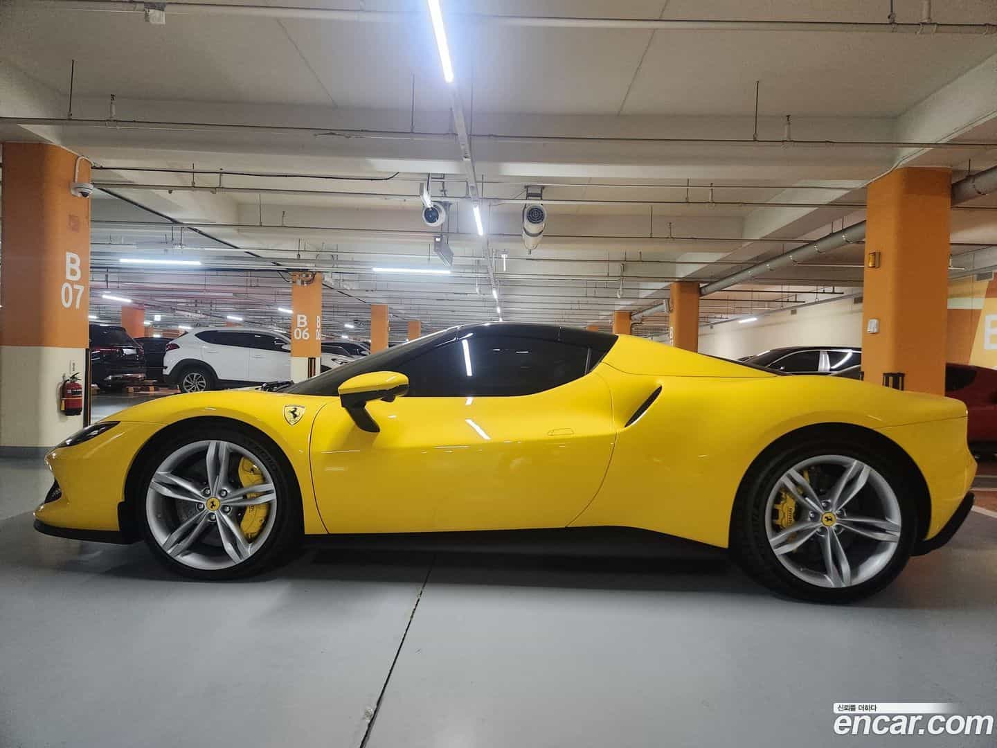 296 Ferrari 2024.8-INNER-008