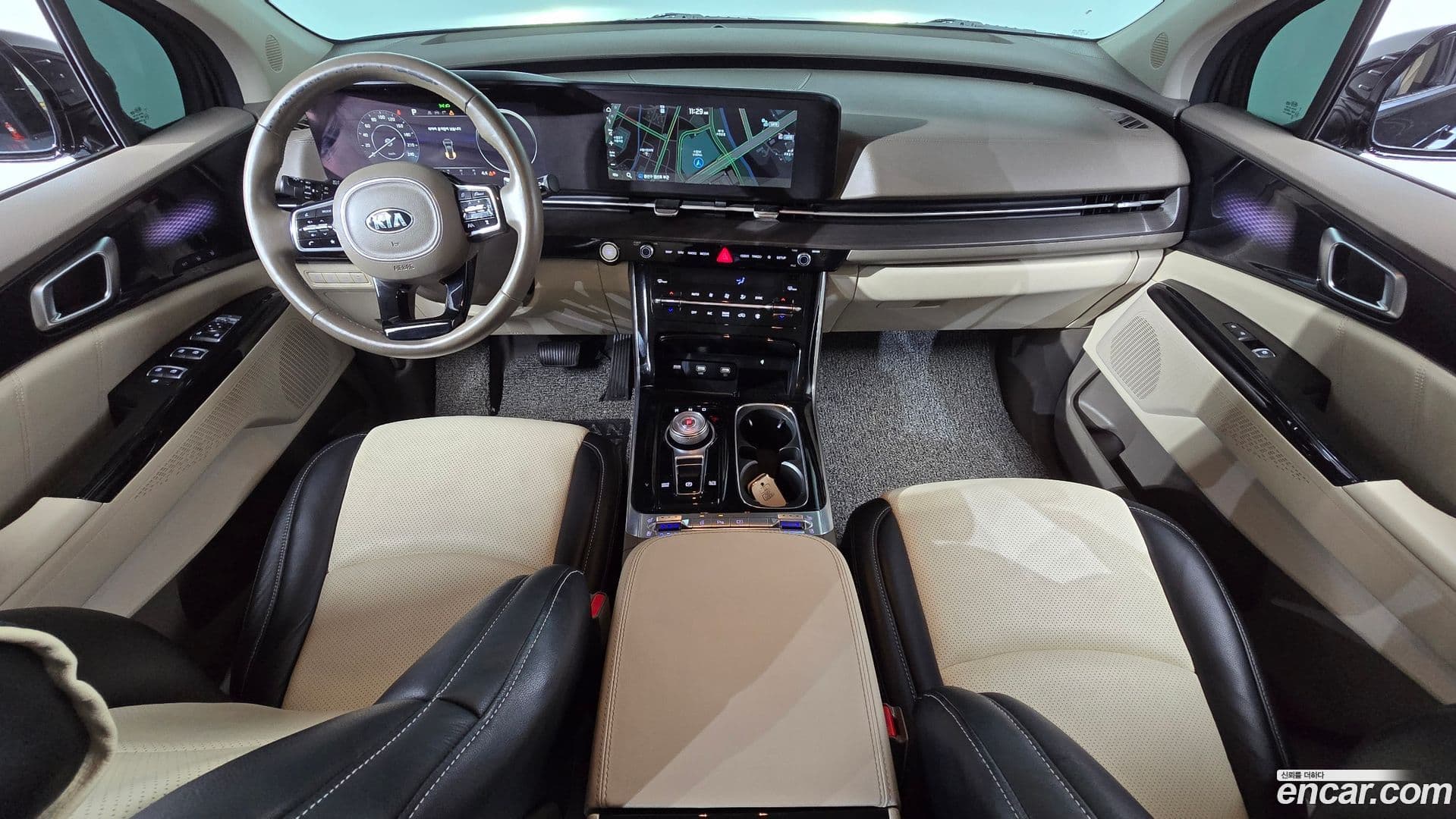 Main__Slider__Photo:Canival Kia 2020.9-6