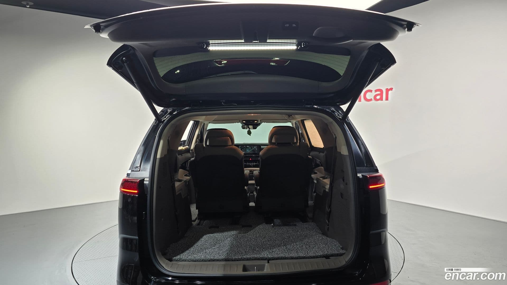 Main__Slider__Photo:Canival Kia 2020.9-19