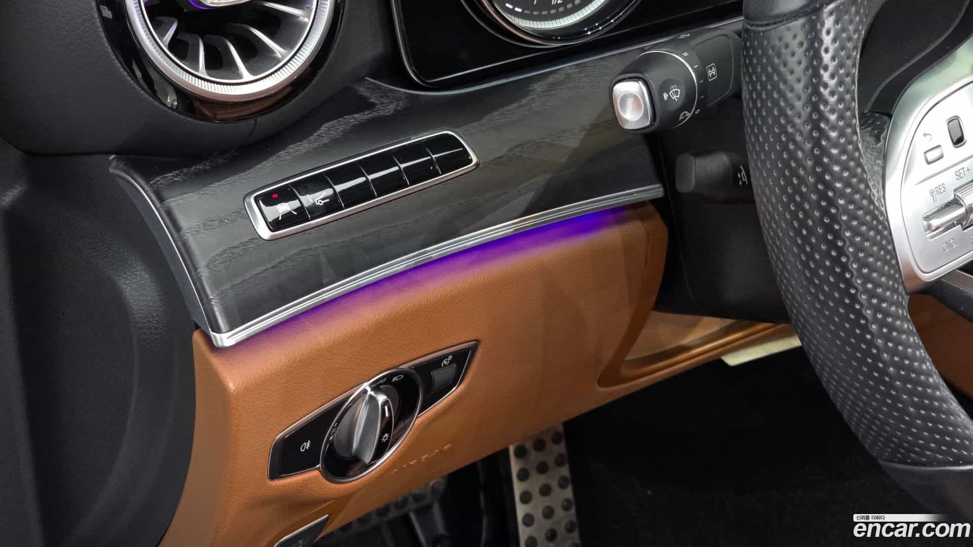 E-Class Mercedes-Benz 2019.9-OPTION-022