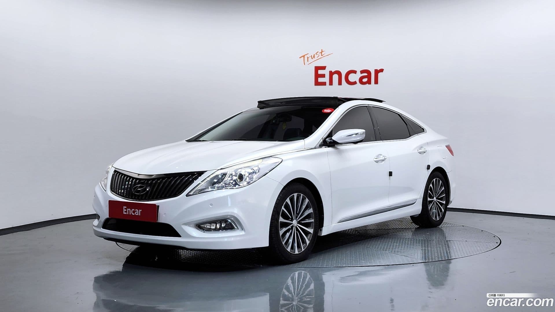 Main__Slider__Photo:Grandeur Hyundai 2013.6-0