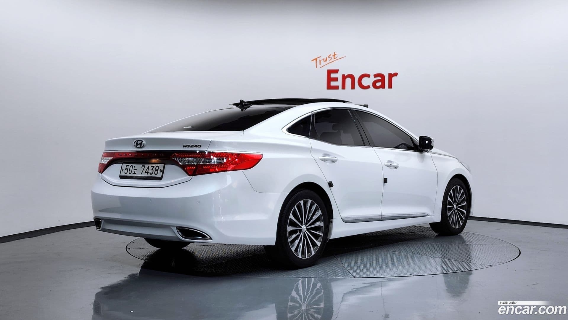 Main__Slider__Photo:Grandeur Hyundai 2013.6-1