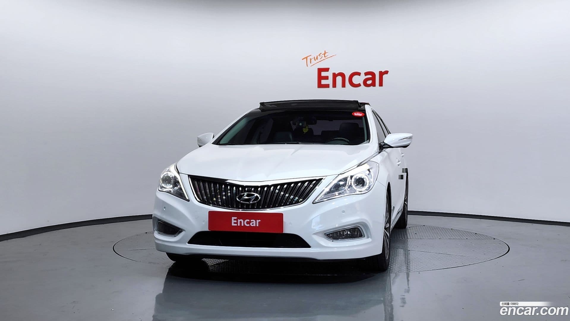 Main__Slider__Photo:Grandeur Hyundai 2013.6-2