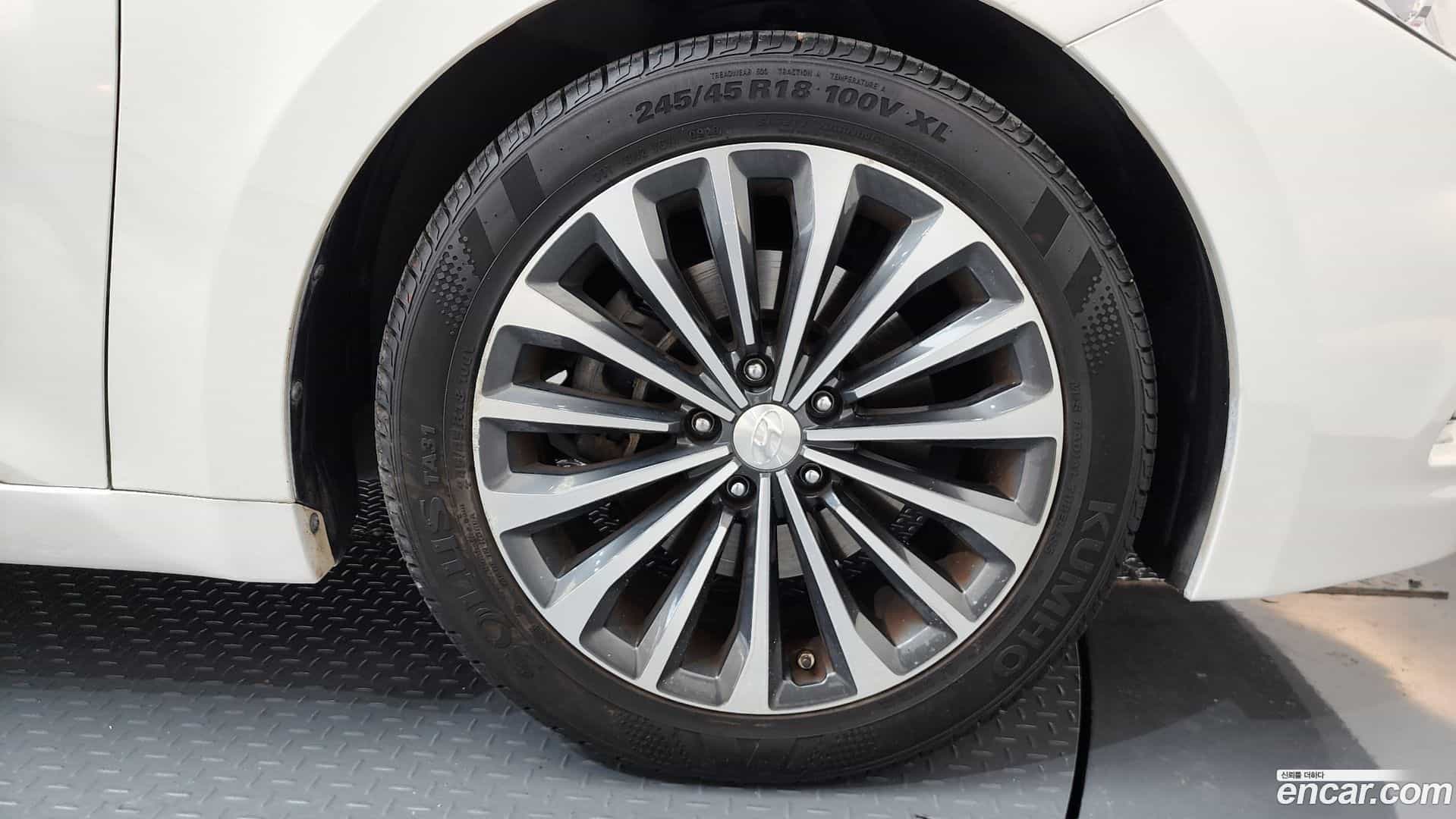 Grandeur Hyundai 2013.6-OUTER-005