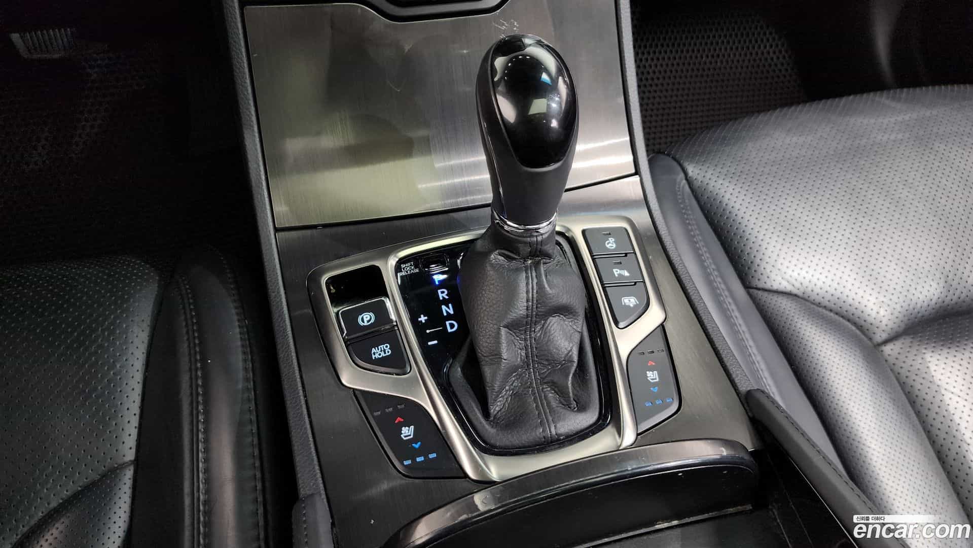 Grandeur Hyundai 2013.6-INNER-009