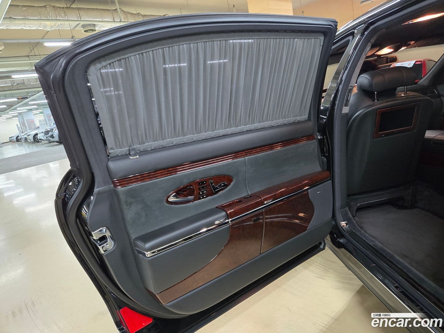 Main__Slider__Photo:62 Maybach 2005.11-8