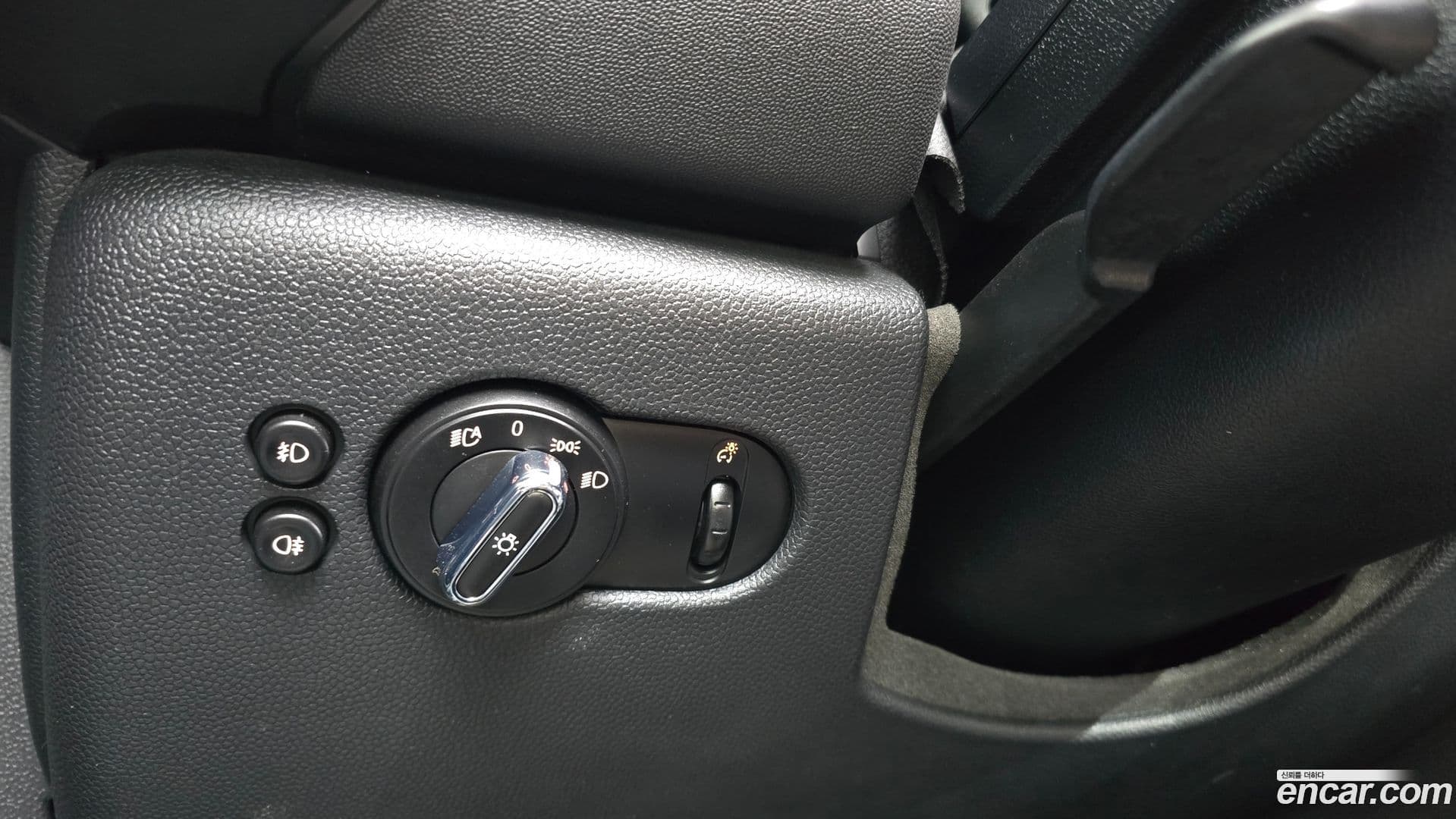 Main__Slider__Photo:Cooper Convertible Mini 2020.8-16