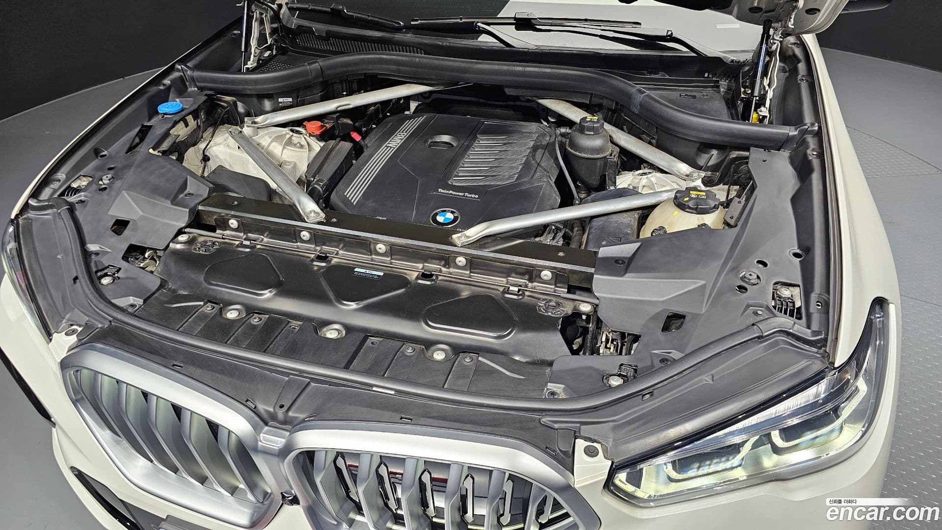 Main__Slider__Photo:X6 BMW 2021.5-5