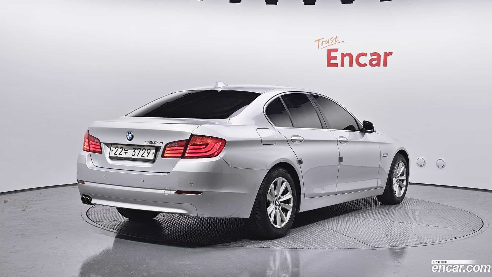 5-Series BMW 2012.9-OUTER-002