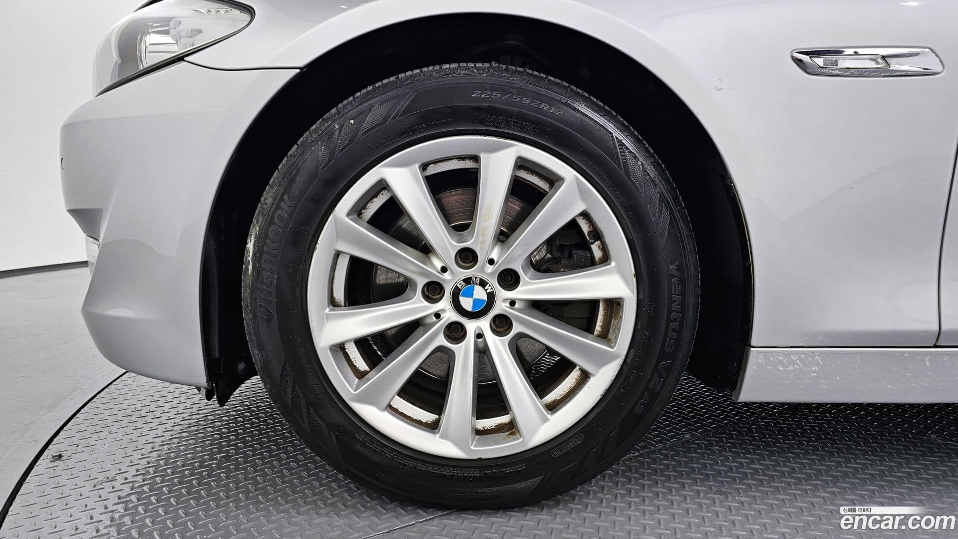 Main__Slider__Photo:5-Series BMW 2012.9-4