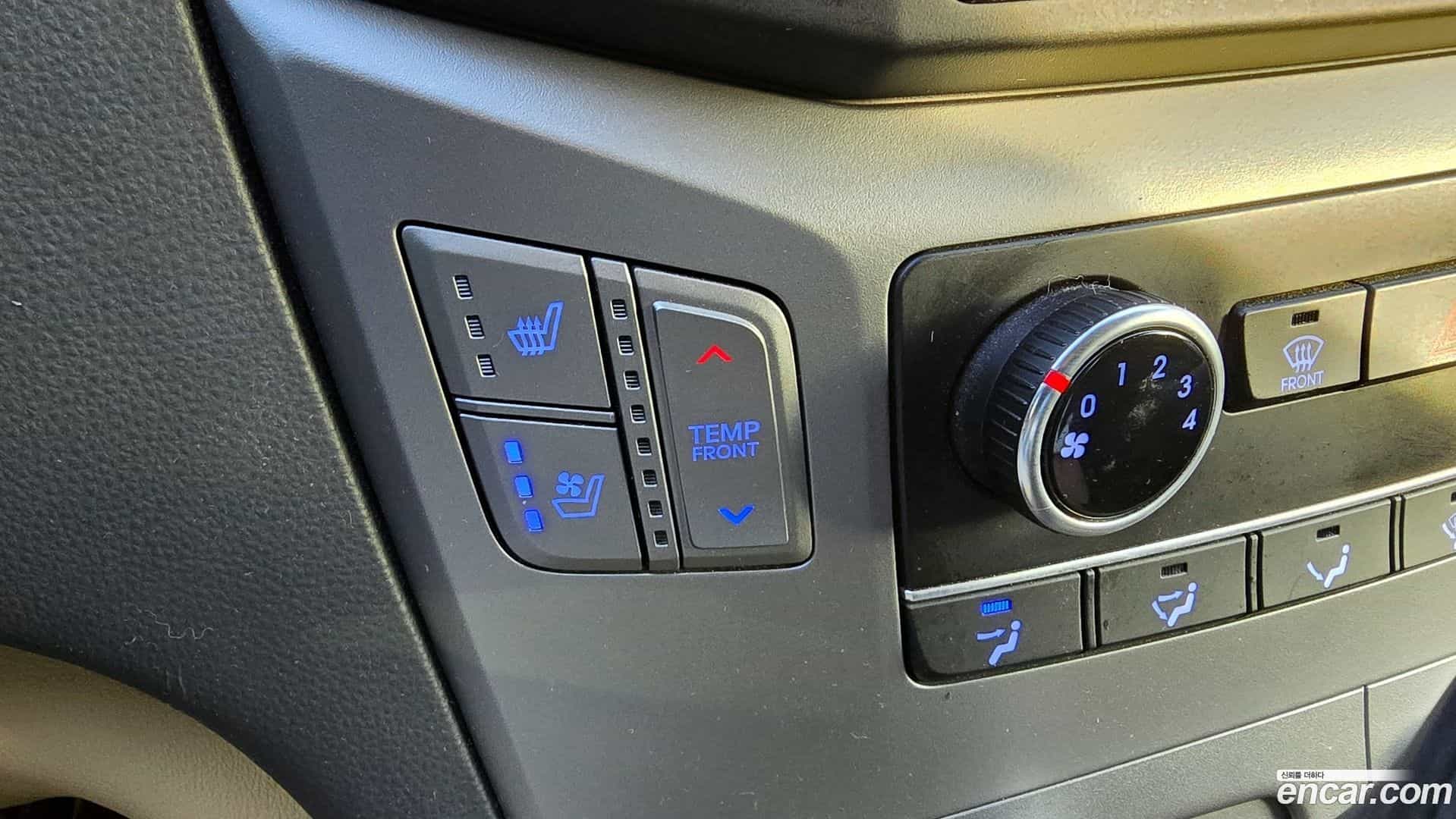 Starex Hyundai 2020.4-OPTION-015