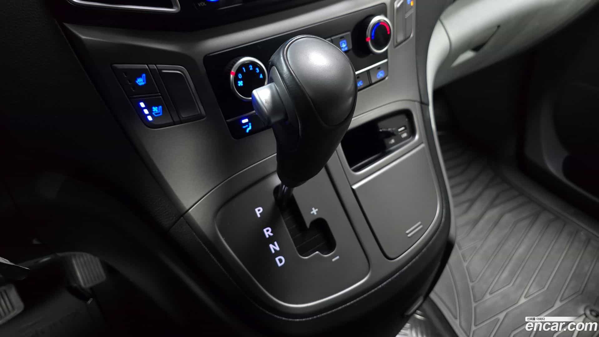 Starex Hyundai 2018.8-INNER-009