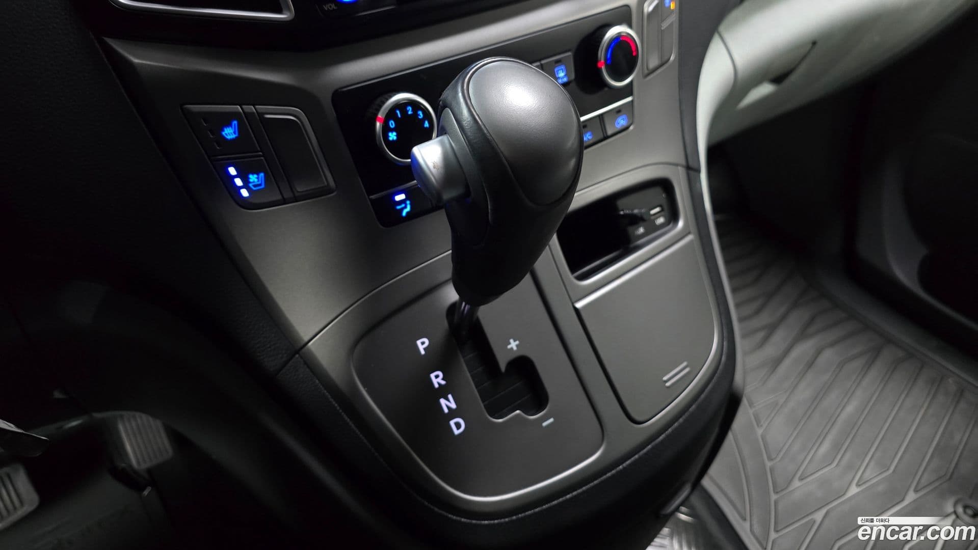 Main__Slider__Photo:Starex Hyundai 2018.8-8