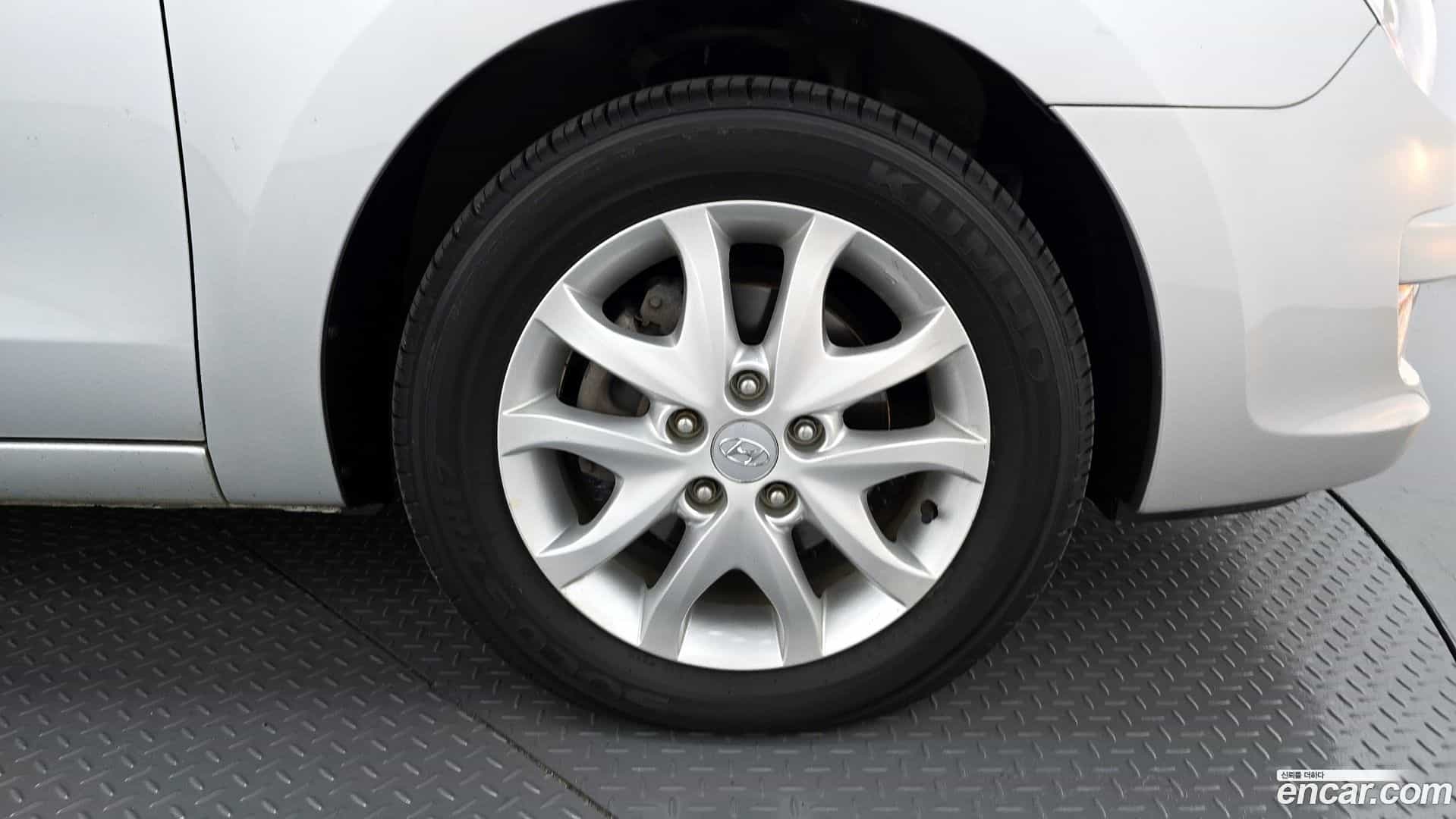 i30 Hyundai 2010.7-OUTER-005