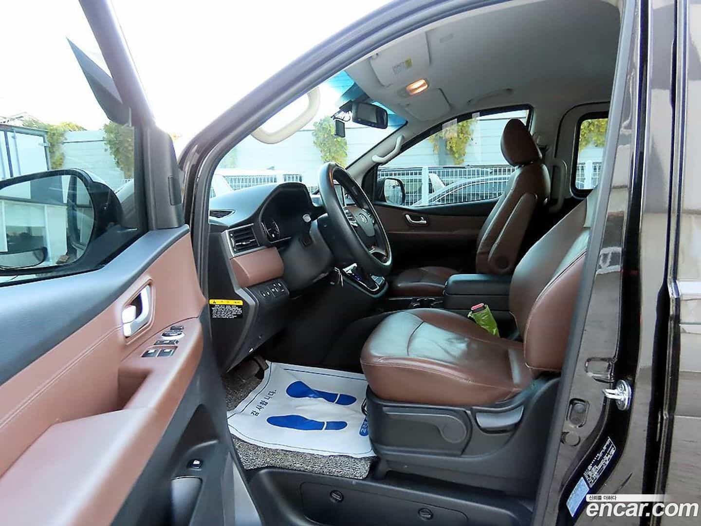 Starex Hyundai 2018.10-INNER-010