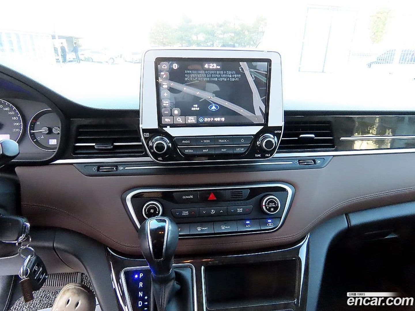 Main__Slider__Photo:Starex Hyundai 2018.10-15