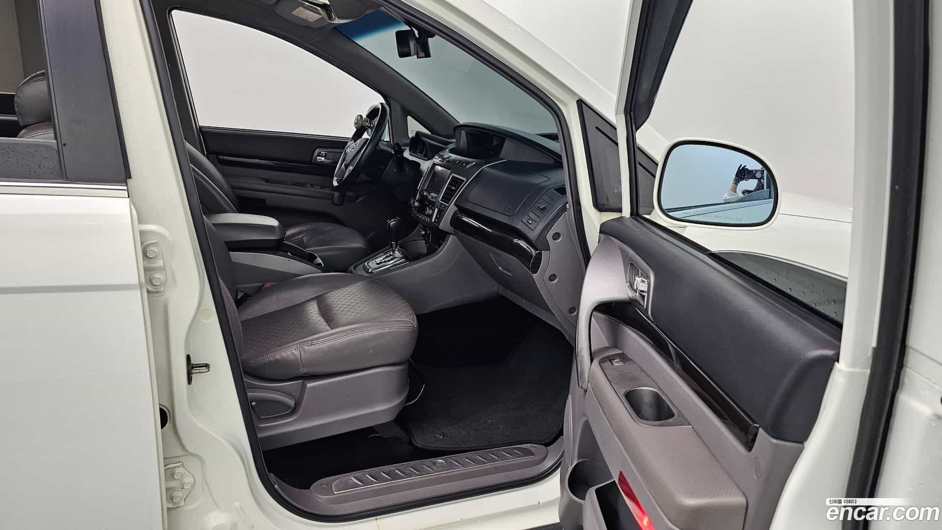 KORANDO KG_Mobility_Ssangyong 2016.0-INNER-010