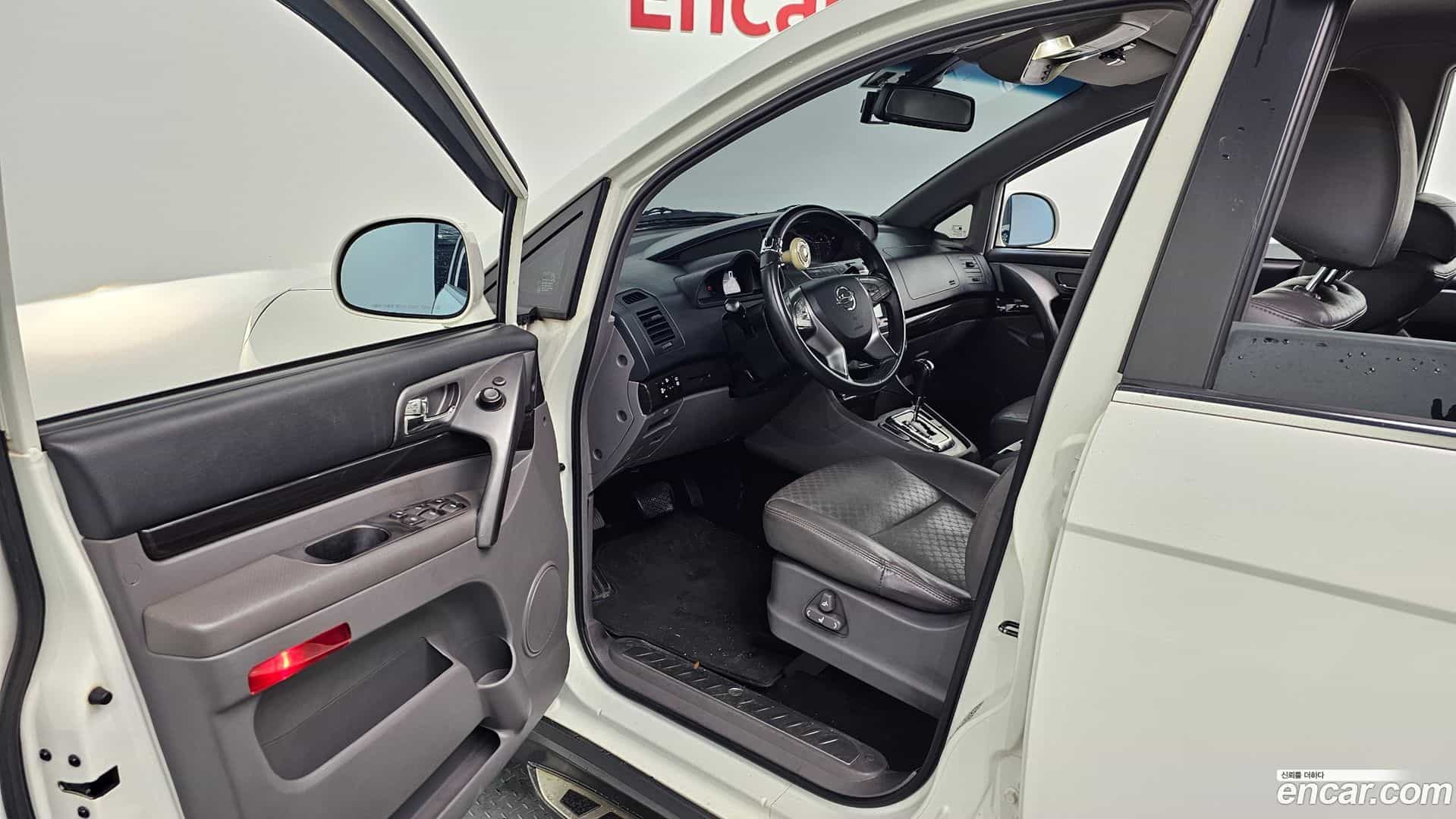 KORANDO KG_Mobility_Ssangyong 2016.0-OPTION-015