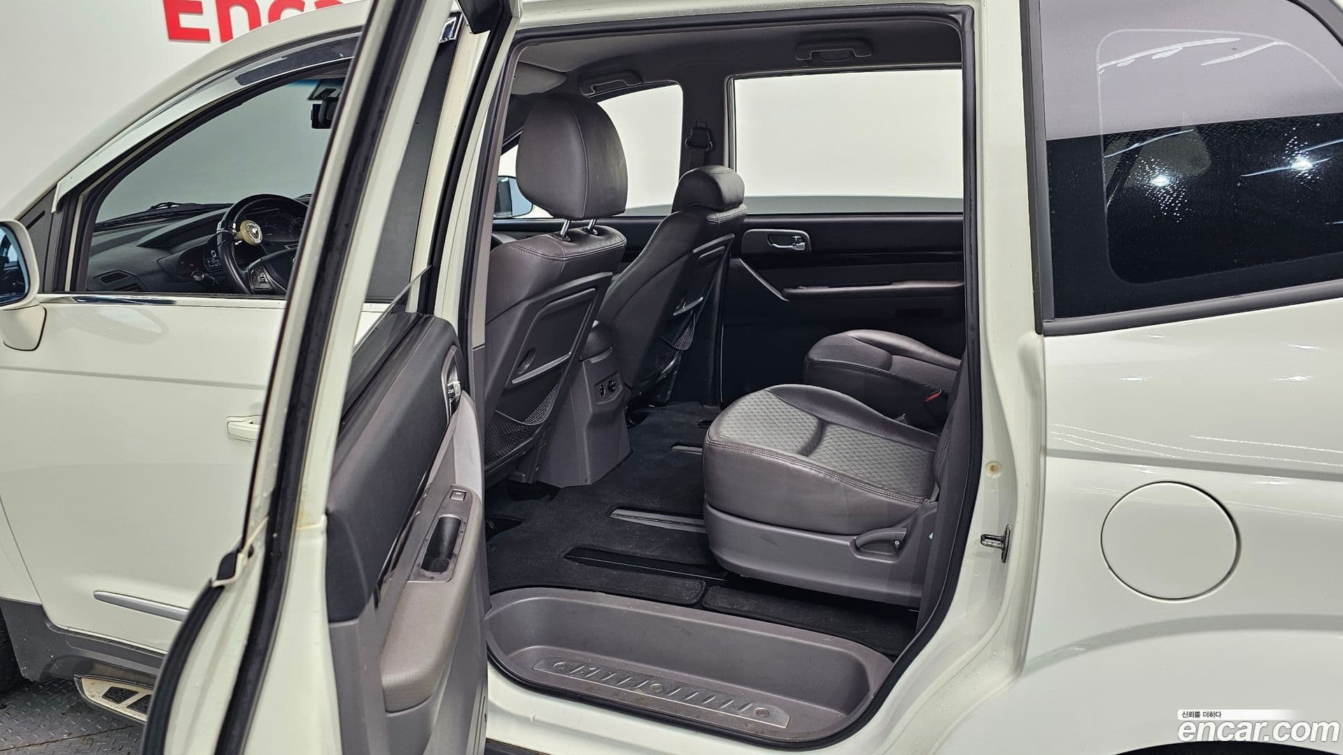 Main__Slider__Photo:KORANDO KG_Mobility_Ssangyong 2016.0-11