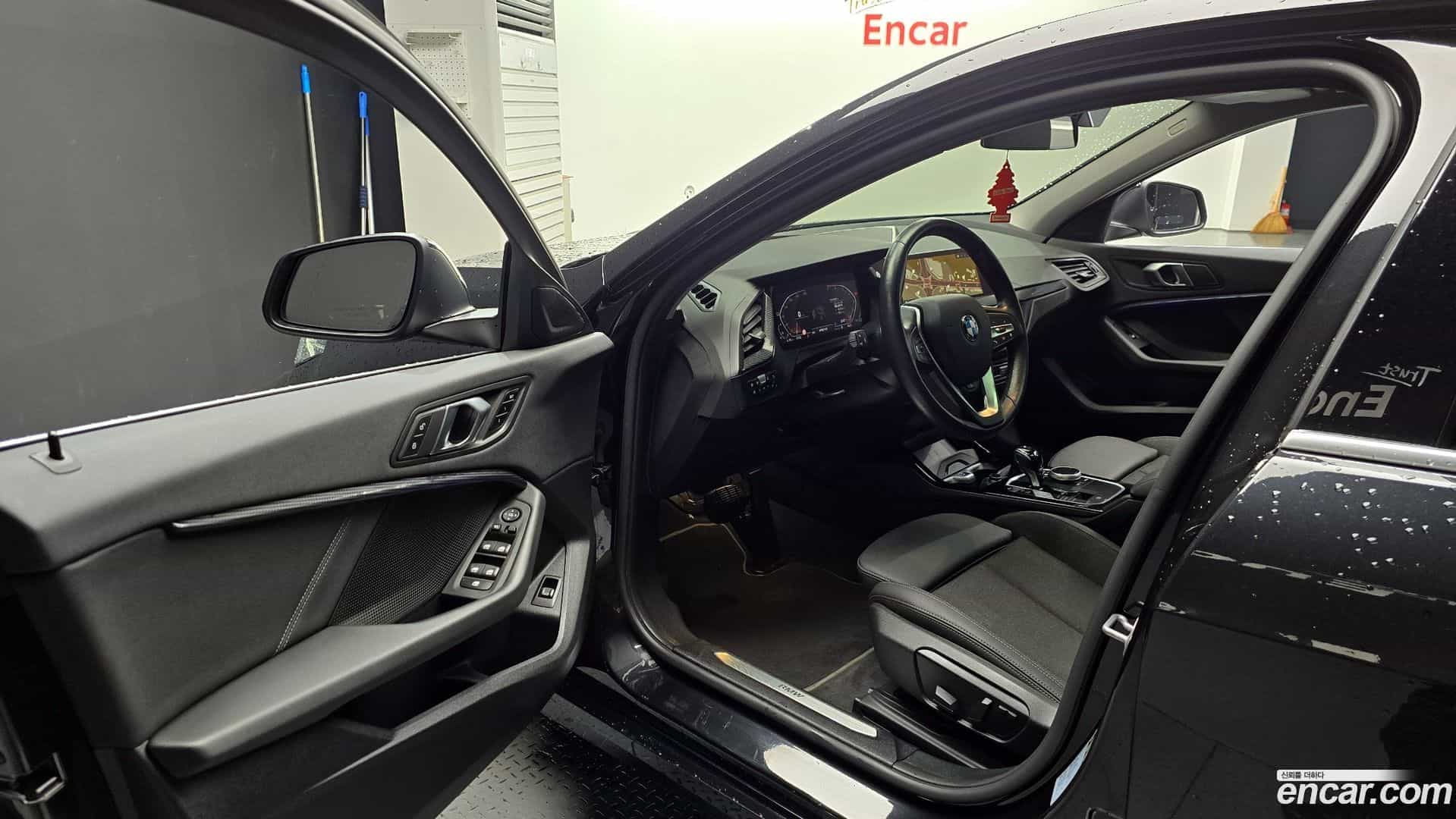 1-Series BMW 2024.8-INNER-010