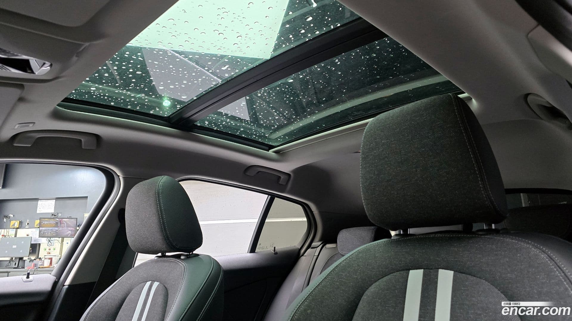 Main__Slider__Photo:1-Series BMW 2024.8-17