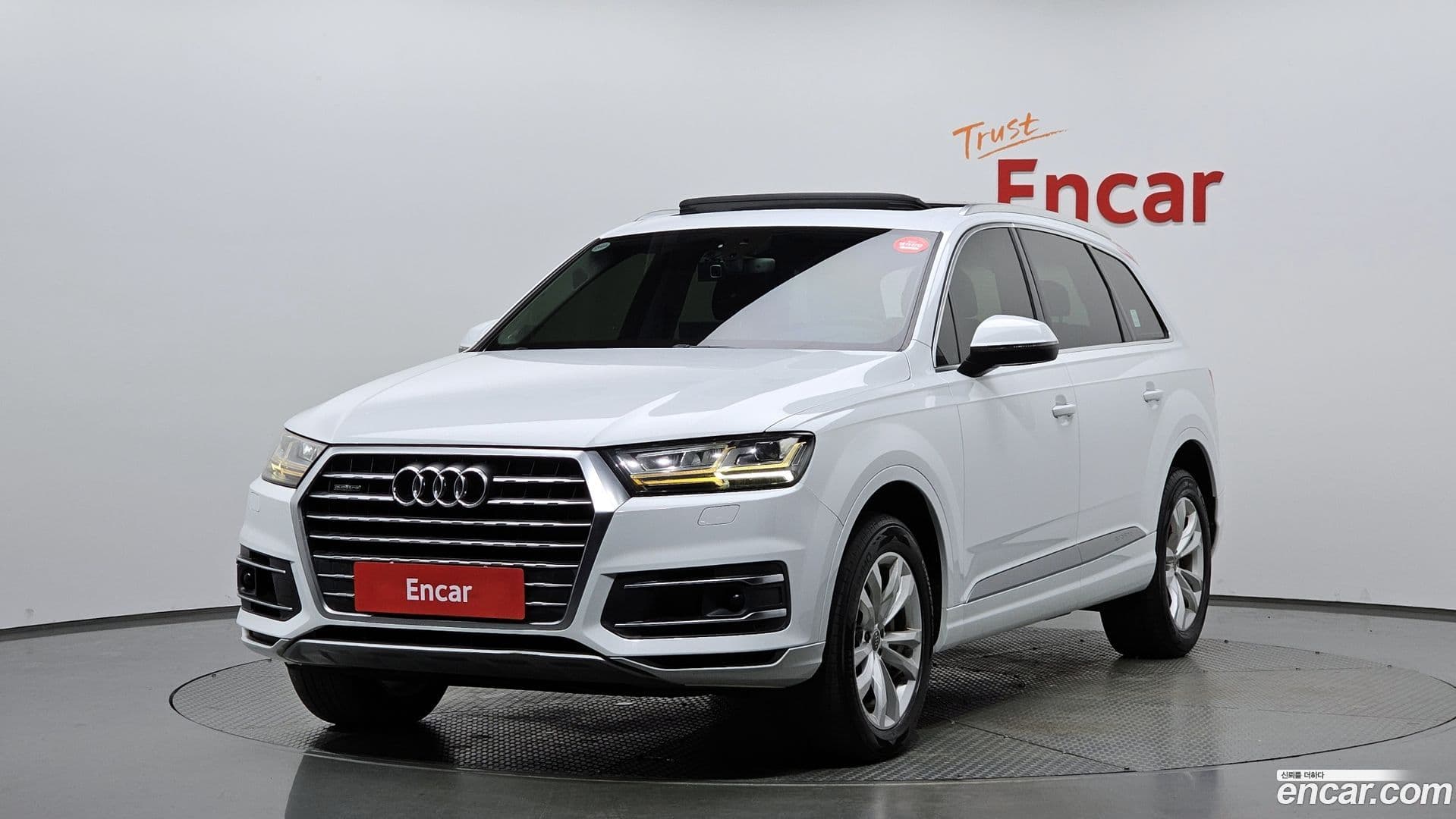 Main__Slider__Photo:Q7 Audi 2016.6-0