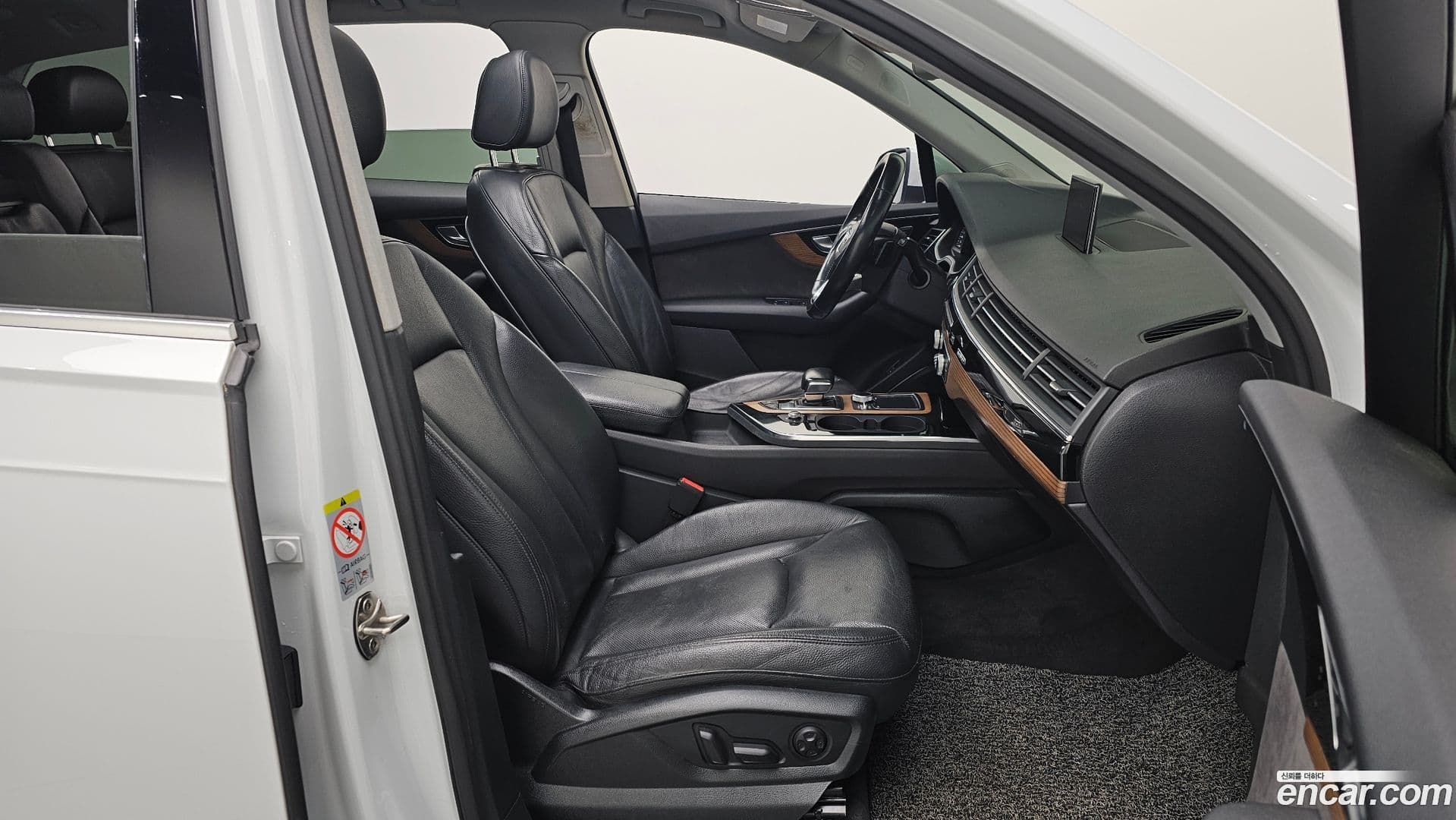 Main__Slider__Photo:Q7 Audi 2016.6-10