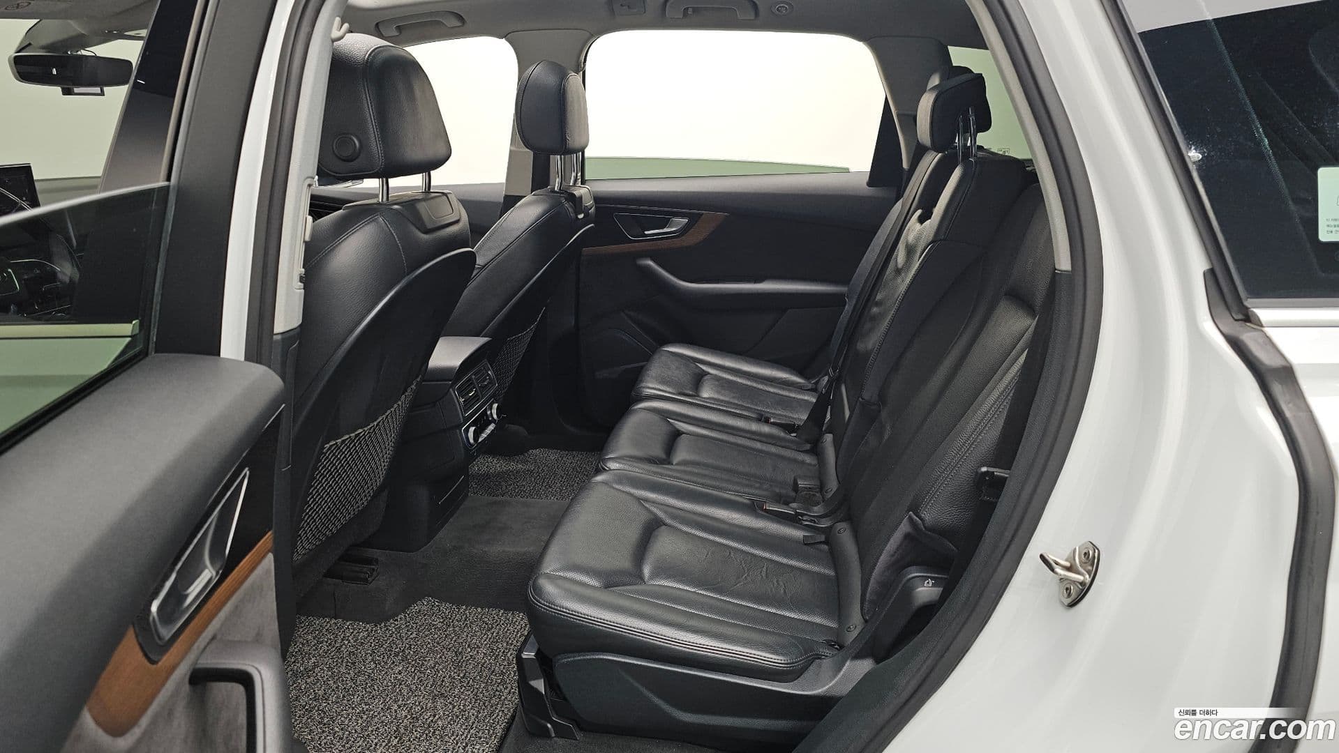 Main__Slider__Photo:Q7 Audi 2016.6-11