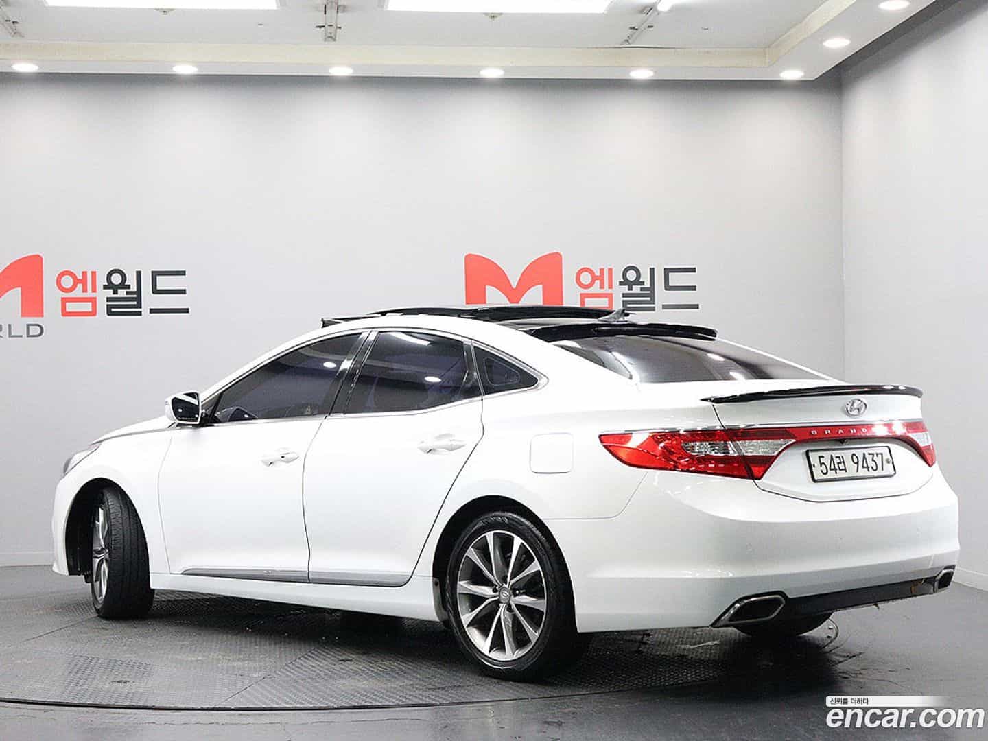 Grandeur Hyundai 2014.8-OUTER-004