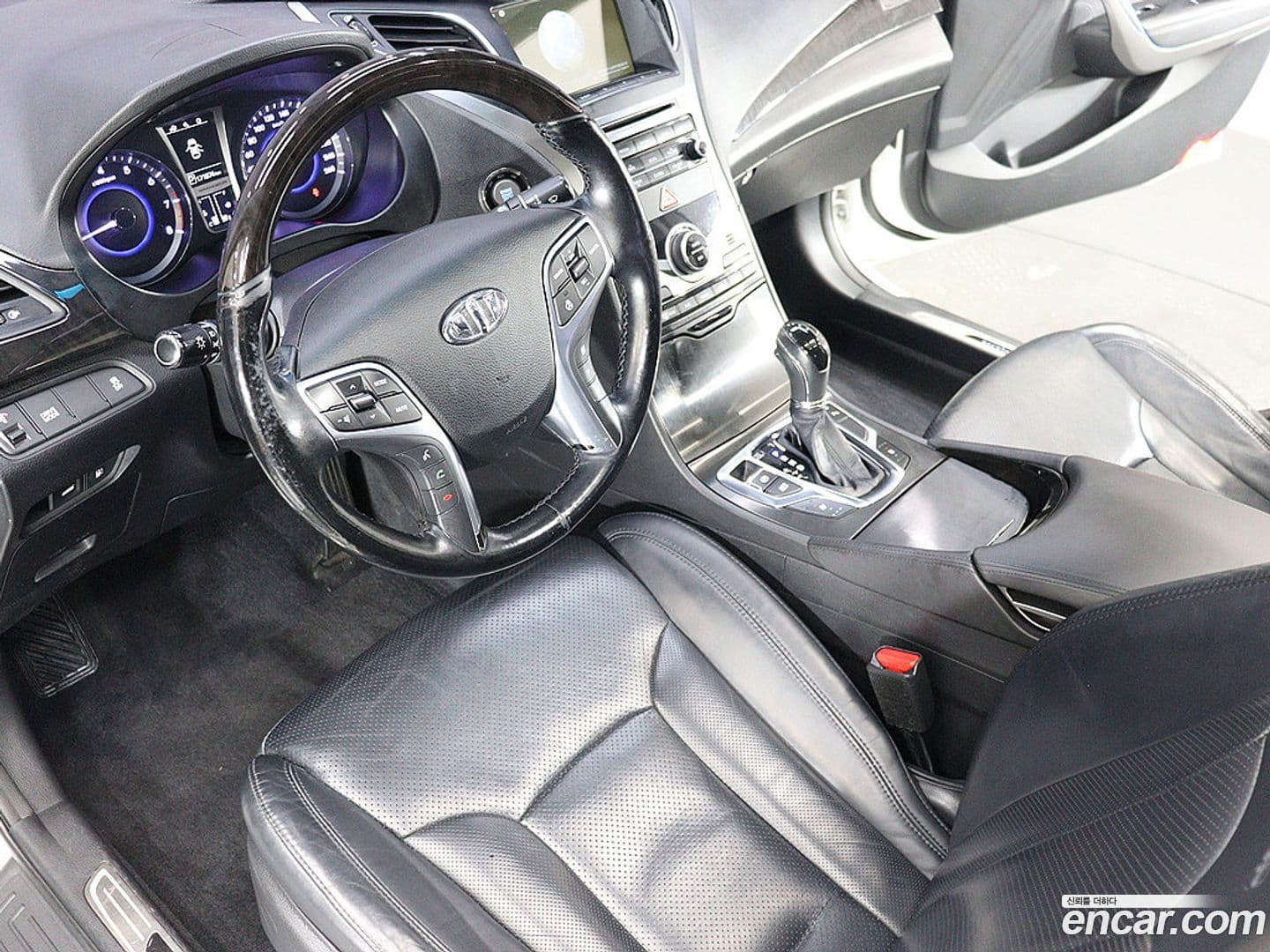 Main__Slider__Photo:Grandeur Hyundai 2014.8-9