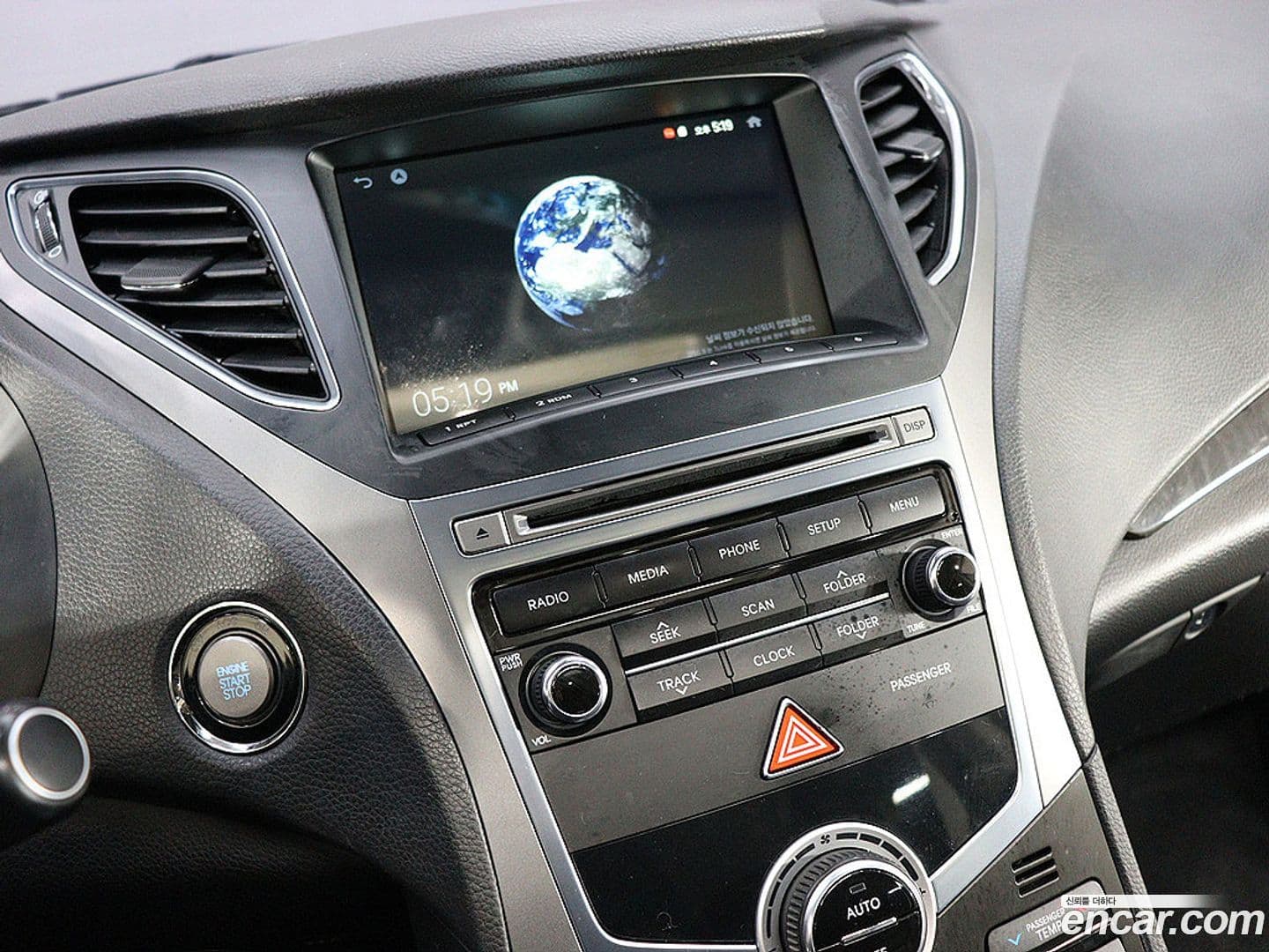 Main__Slider__Photo:Grandeur Hyundai 2014.8-11