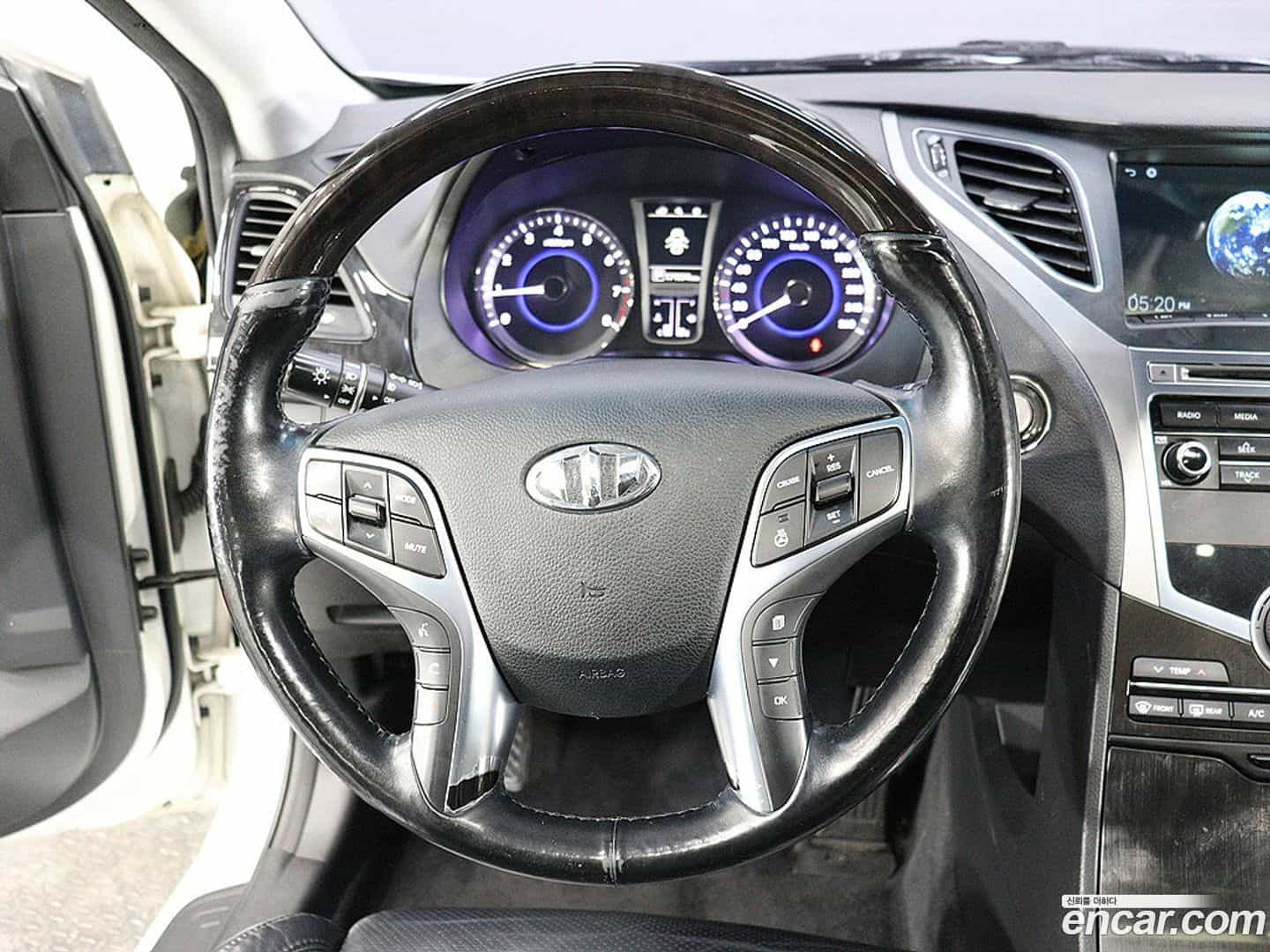 Grandeur Hyundai 2014.8-OPTION-018