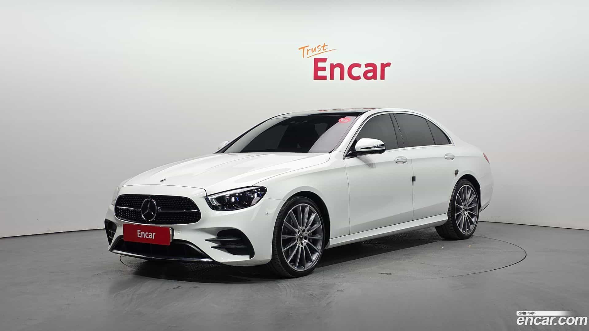 E-Class Mercedes-Benz 2022.3-OUTER-001