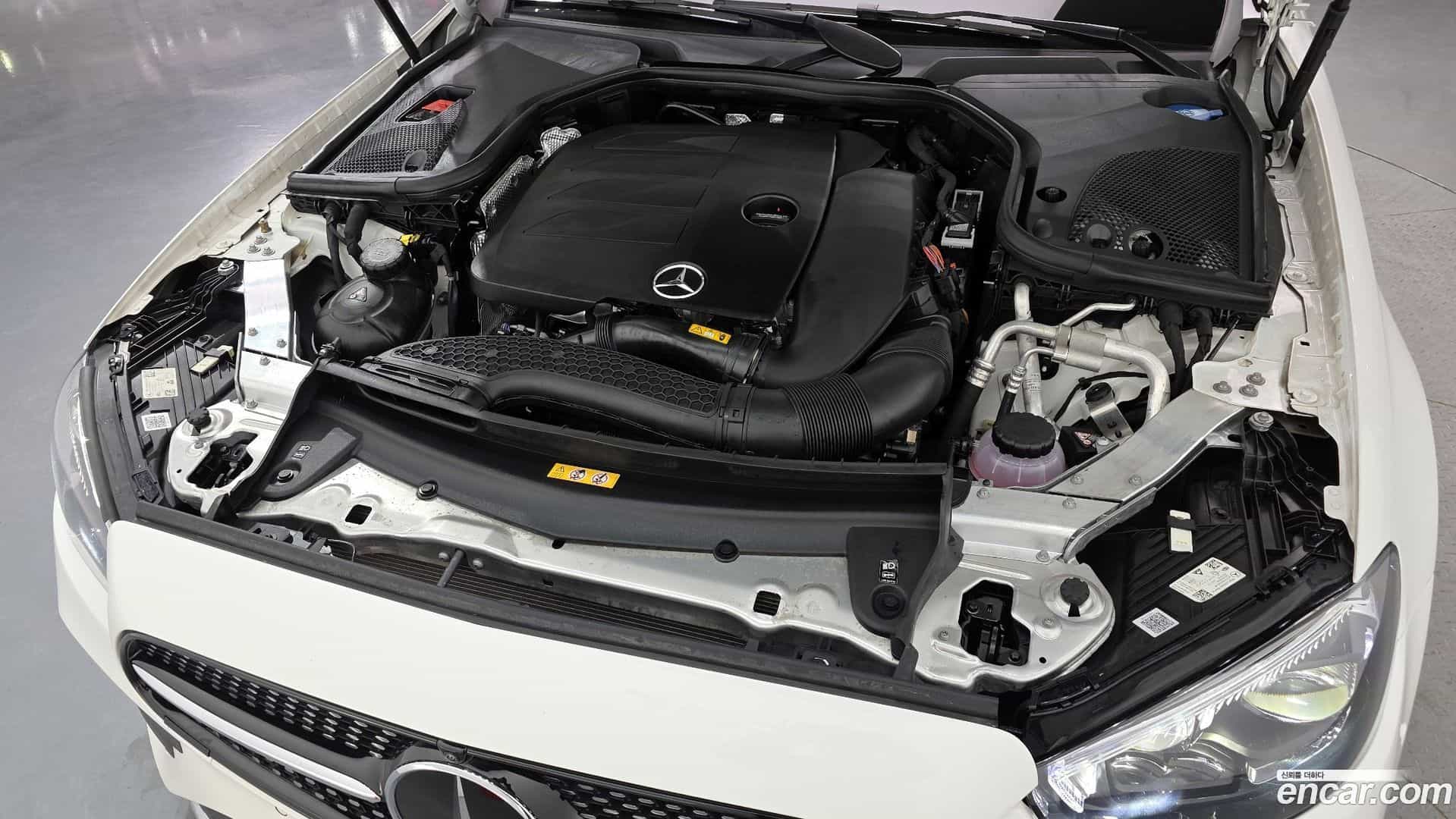 E-Class Mercedes-Benz 2022.3-INNER-006