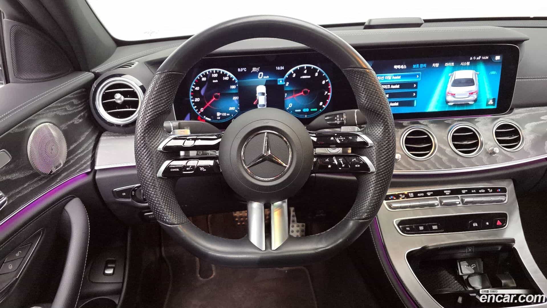 E-Class Mercedes-Benz 2022.3-OPTION-017