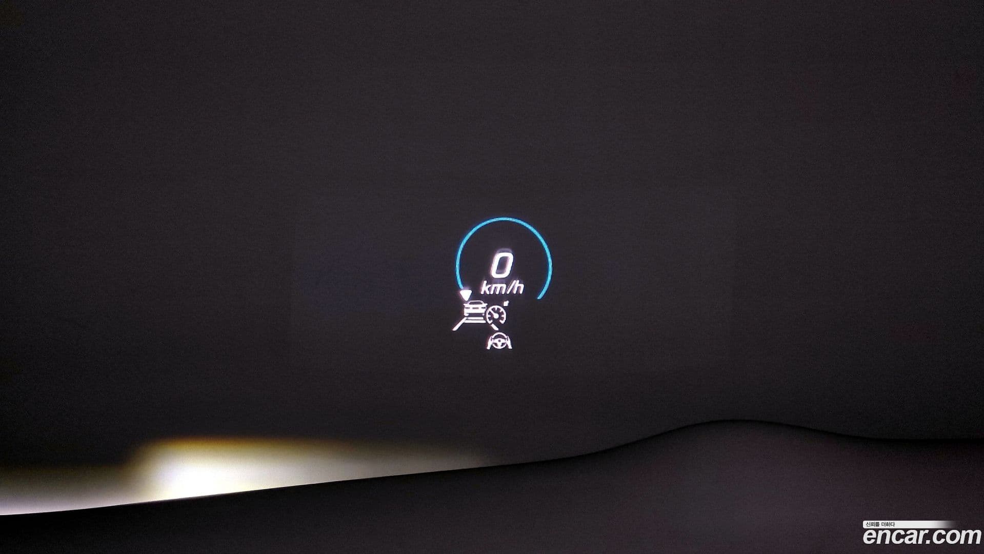 Main__Slider__Photo:E-Class Mercedes-Benz 2022.3-18