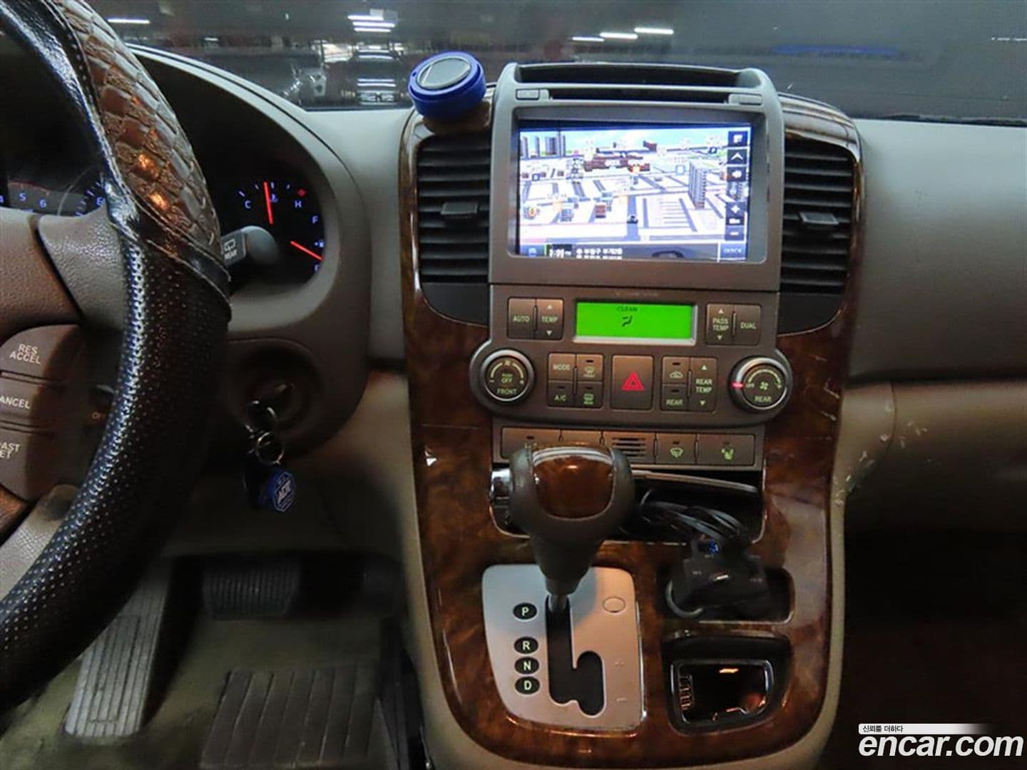 Main__Slider__Photo:Canival Kia 2013.2-9