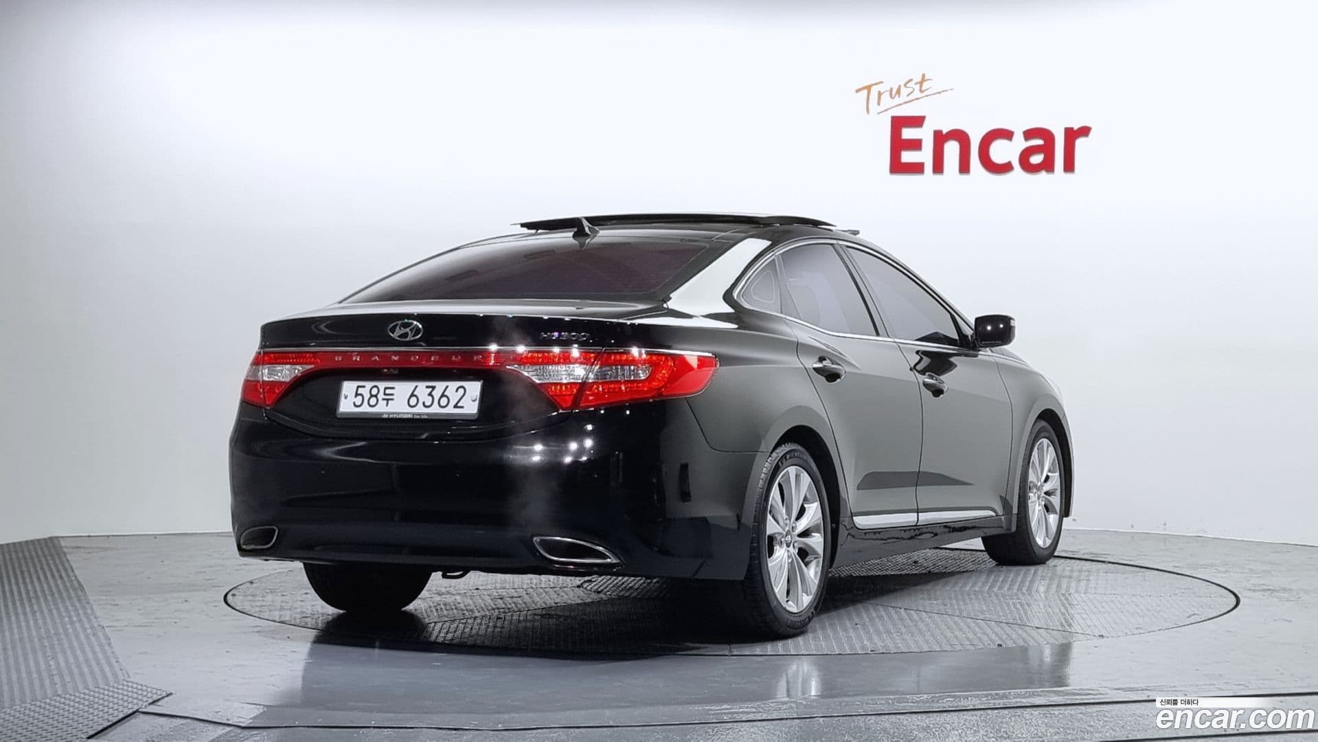 Main__Slider__Photo:Grandeur Hyundai 2011.3-1