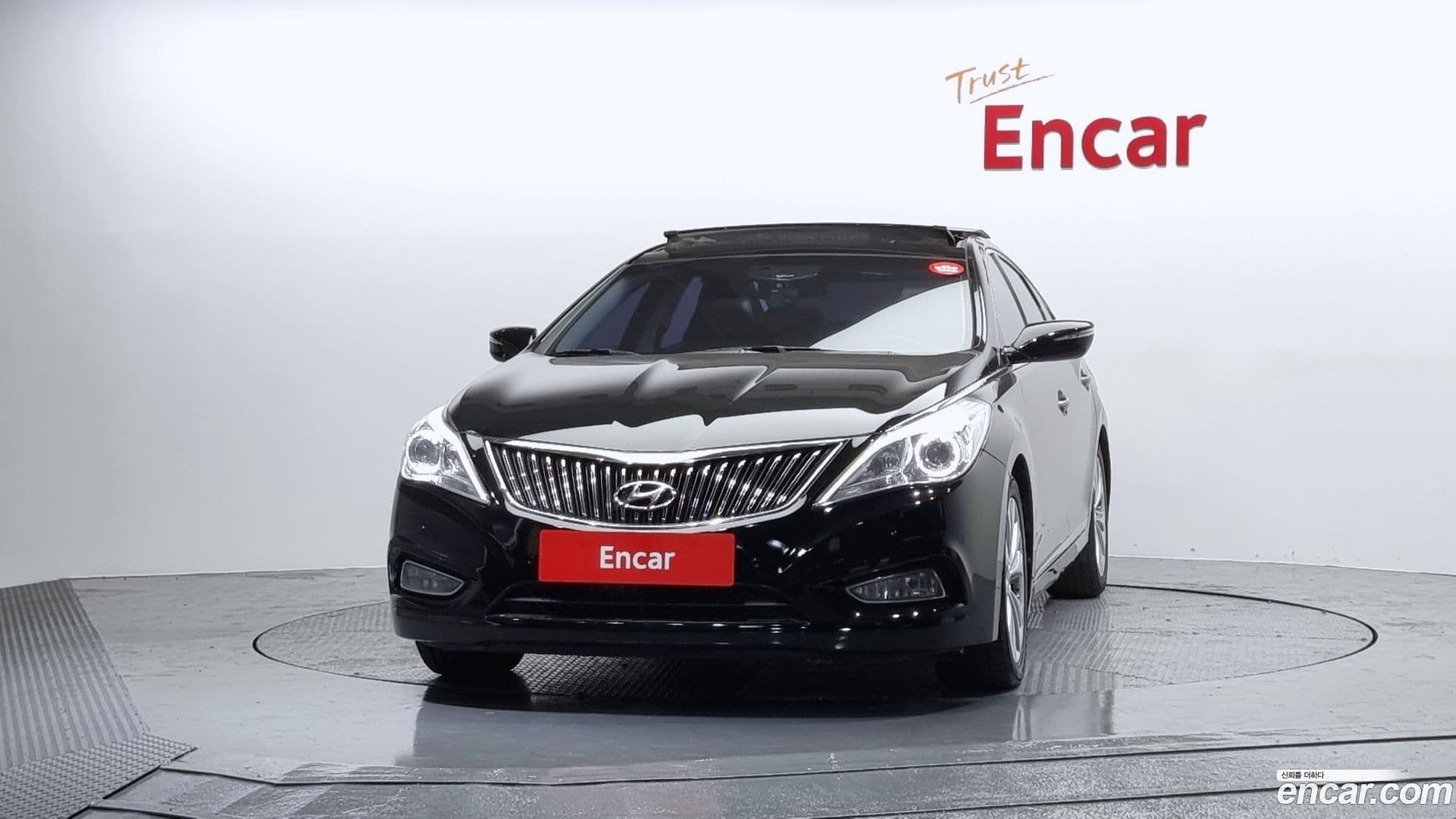 Main__Slider__Photo:Grandeur Hyundai 2011.3-2