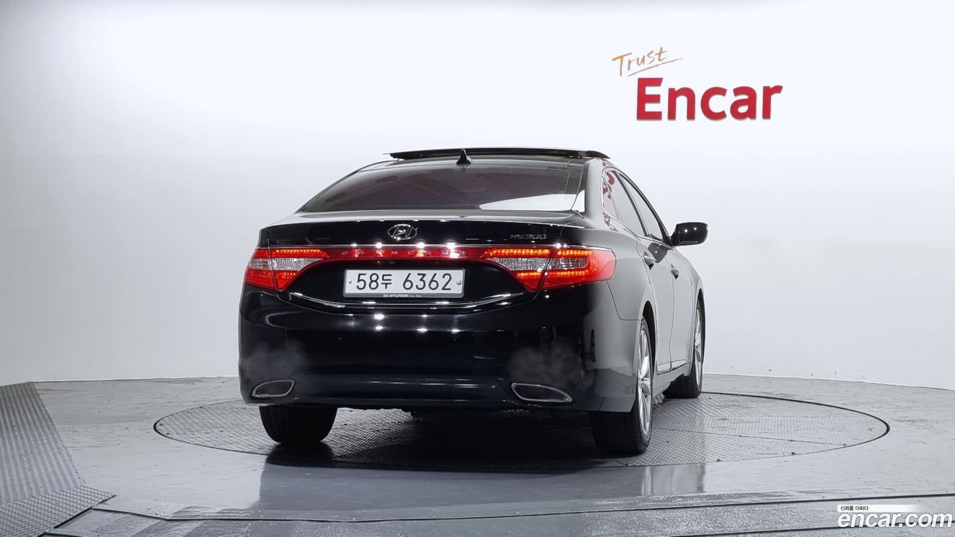 Main__Slider__Photo:Grandeur Hyundai 2011.3-3