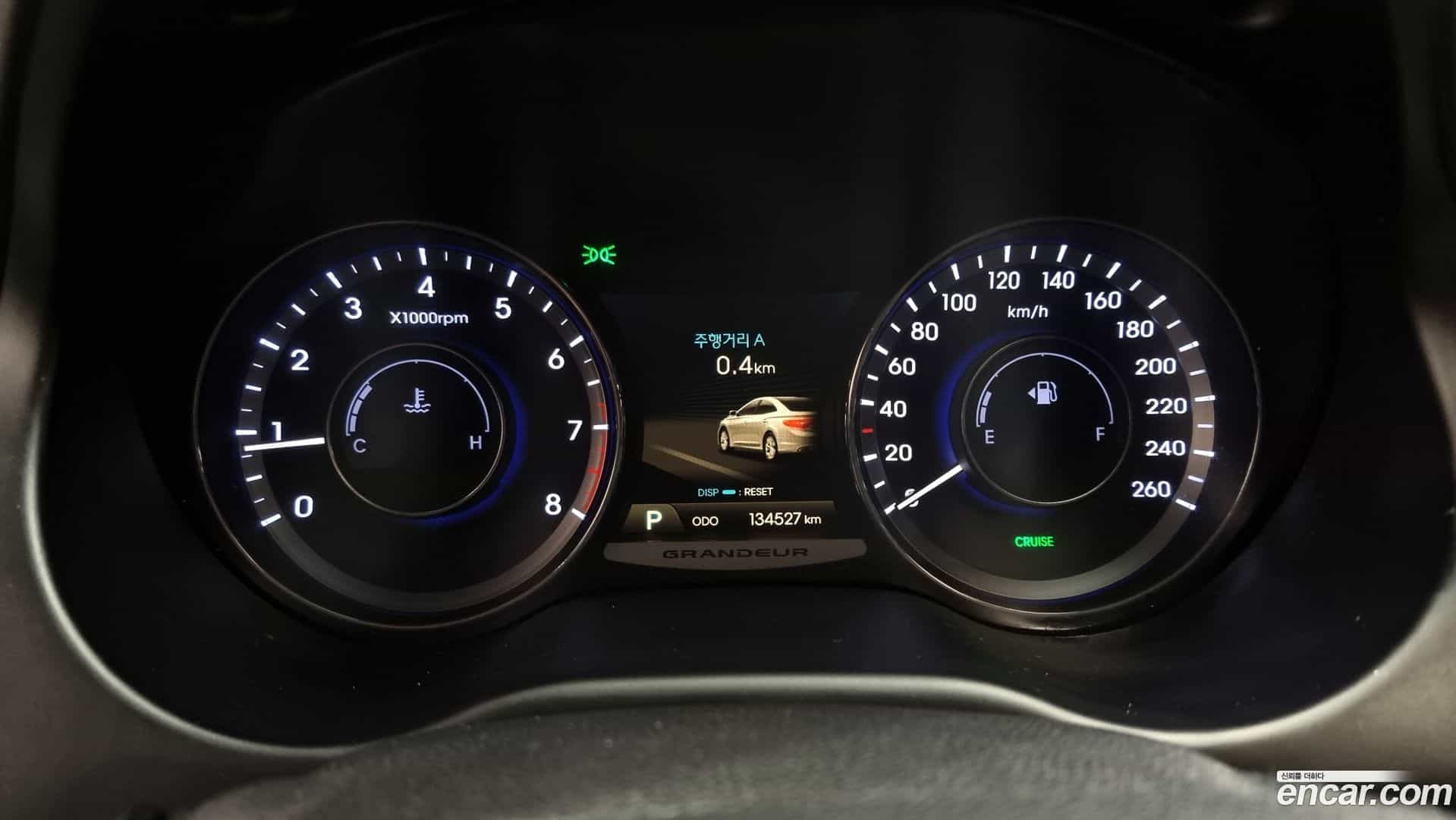 Grandeur Hyundai 2011.3-INNER-008