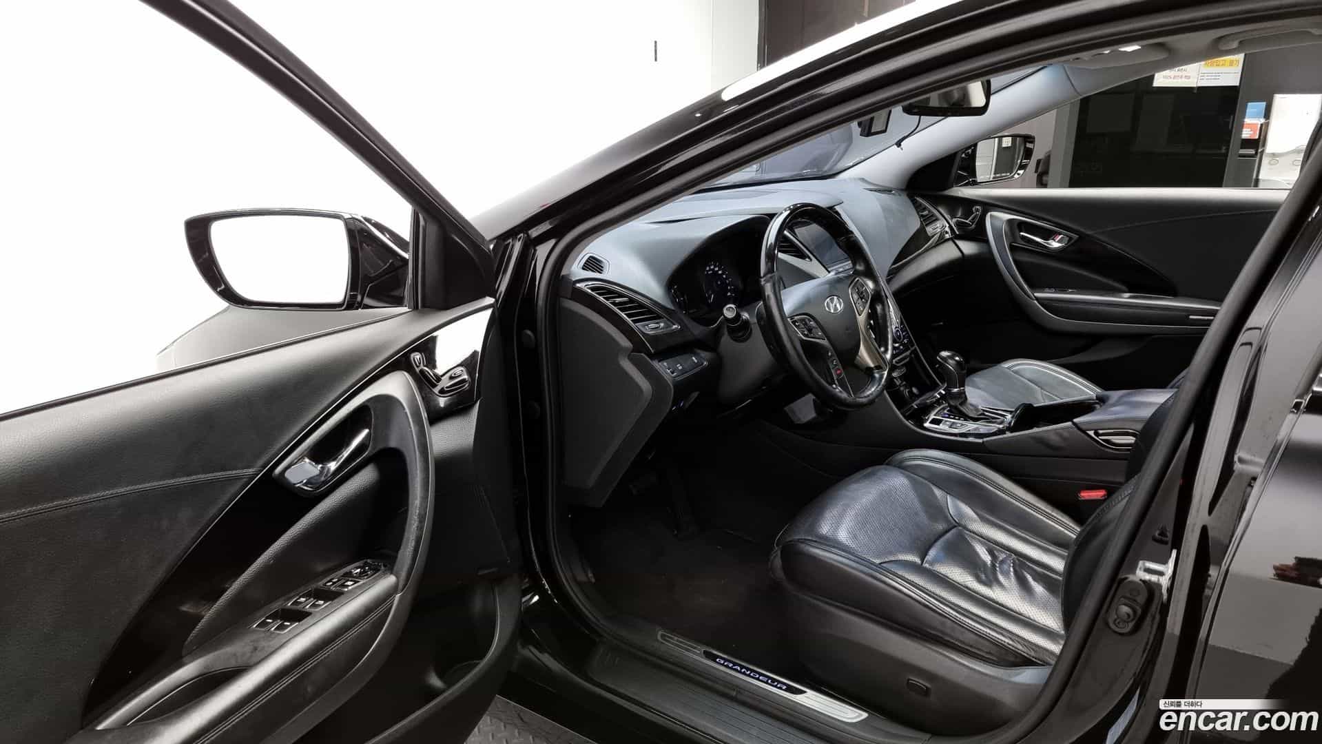 Grandeur Hyundai 2011.3-INNER-010