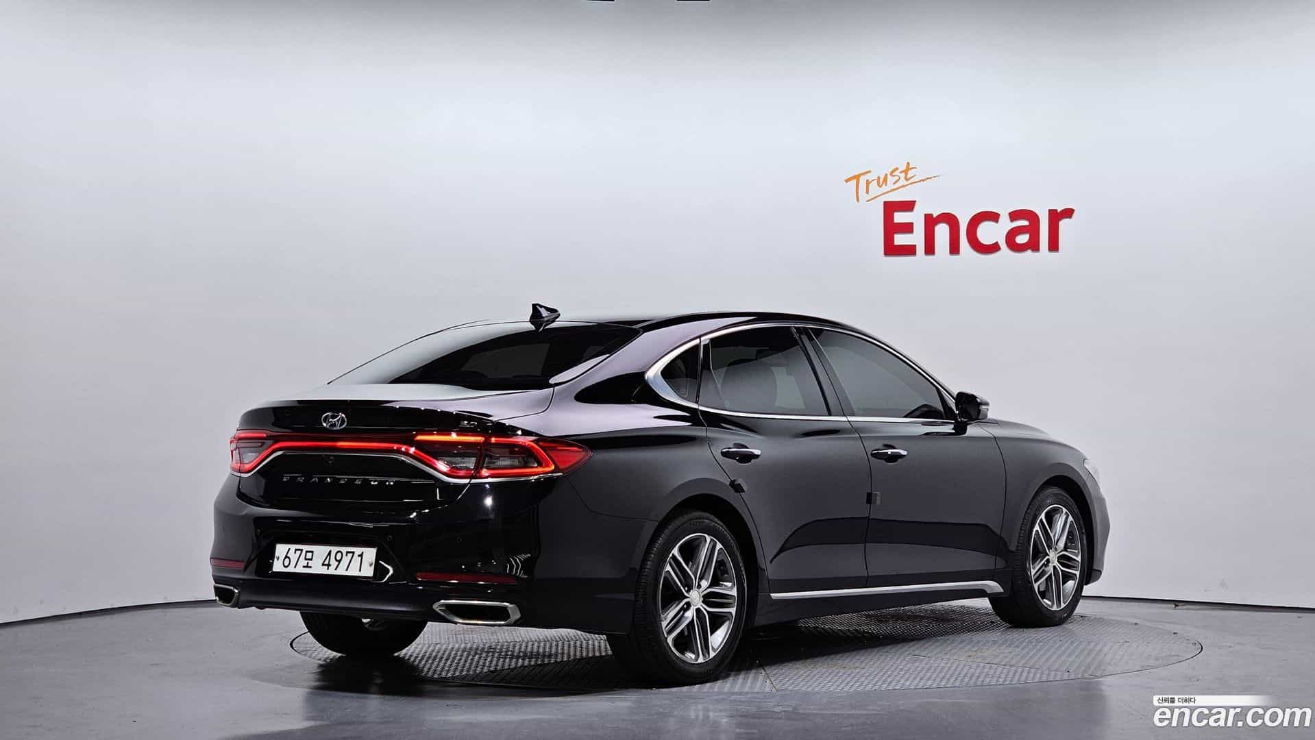 Grandeur Hyundai 2017.5-OUTER-002