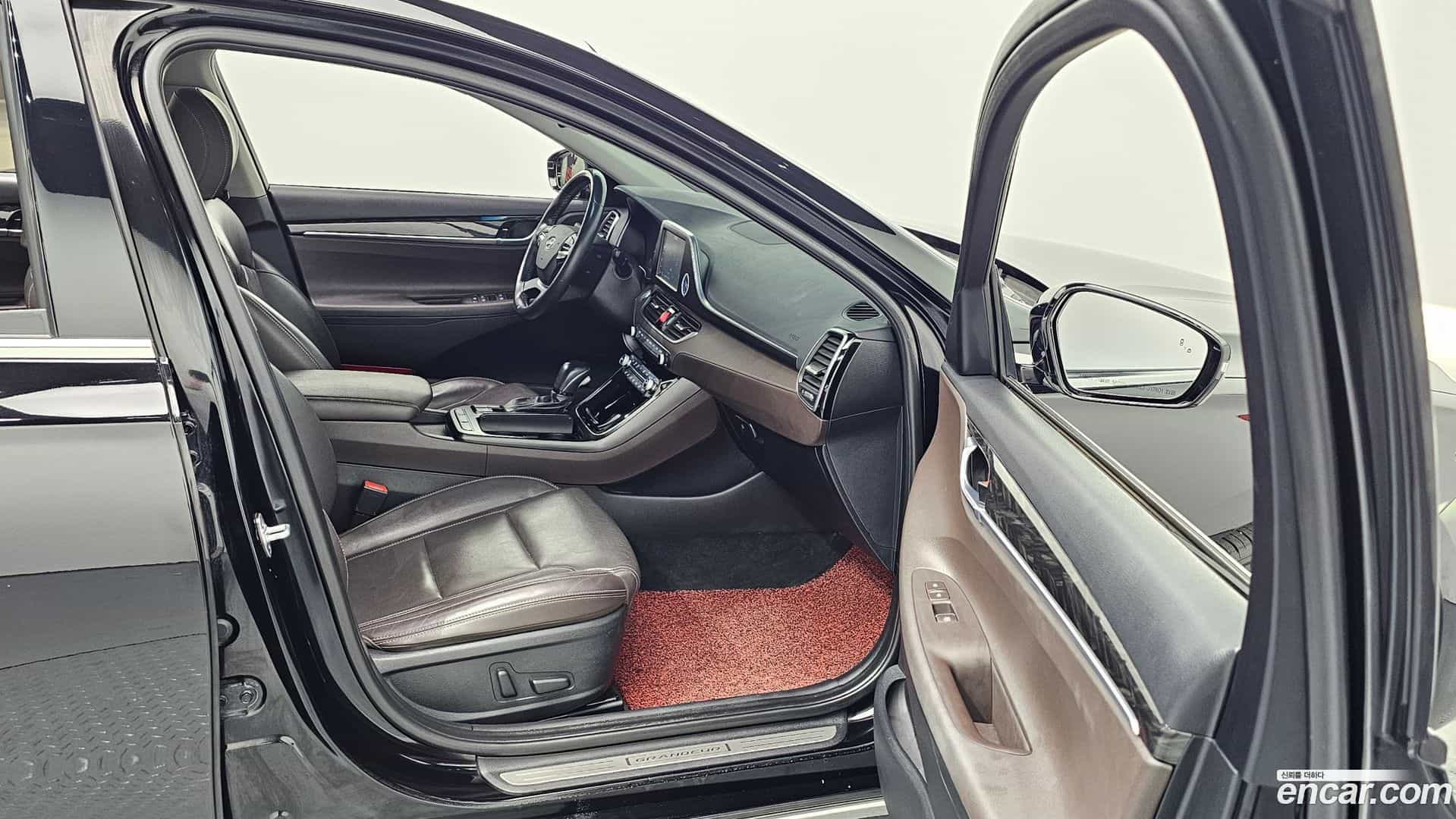 Grandeur Hyundai 2017.5-INNER-010
