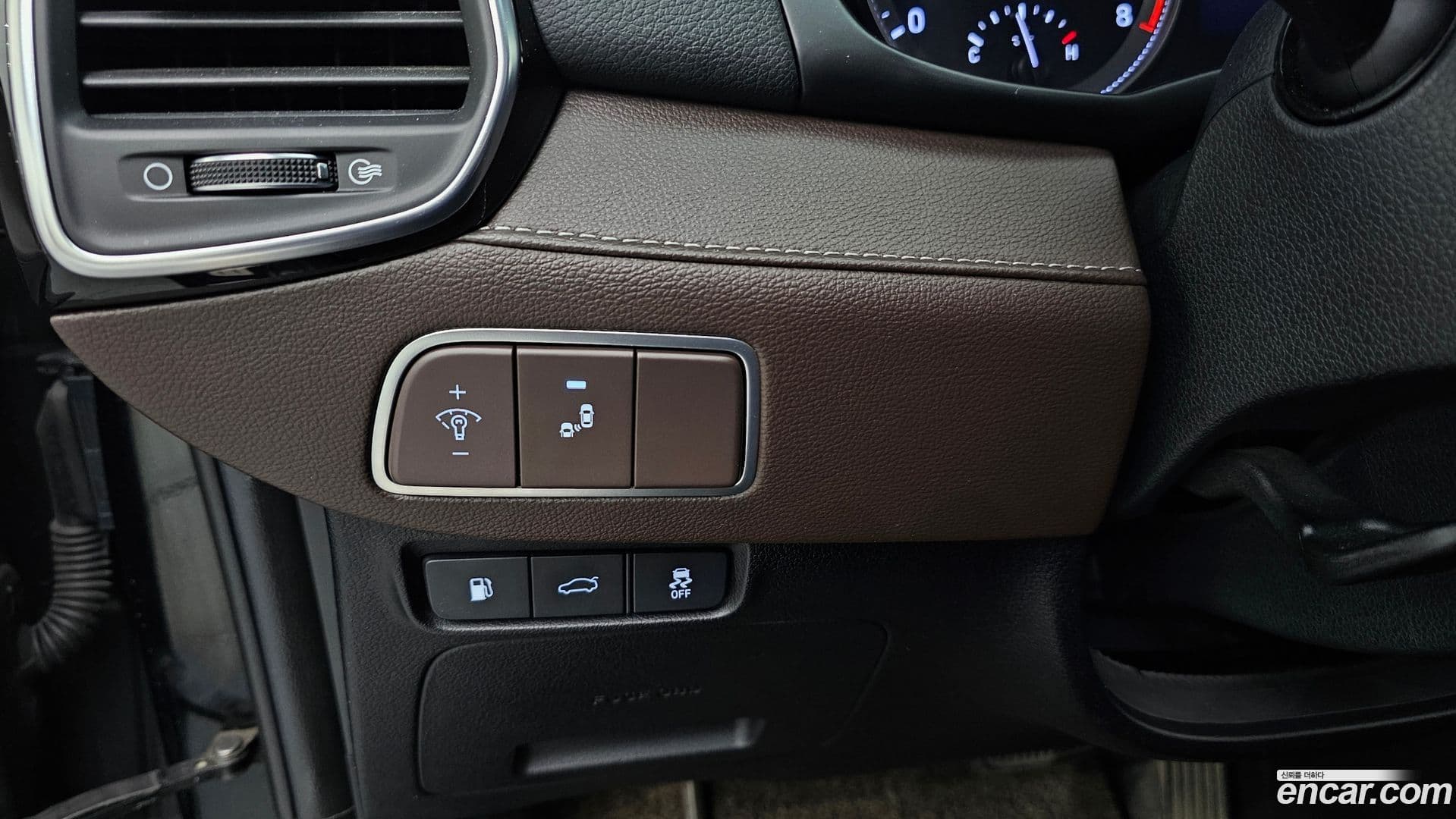 Main__Slider__Photo:Grandeur Hyundai 2017.5-13