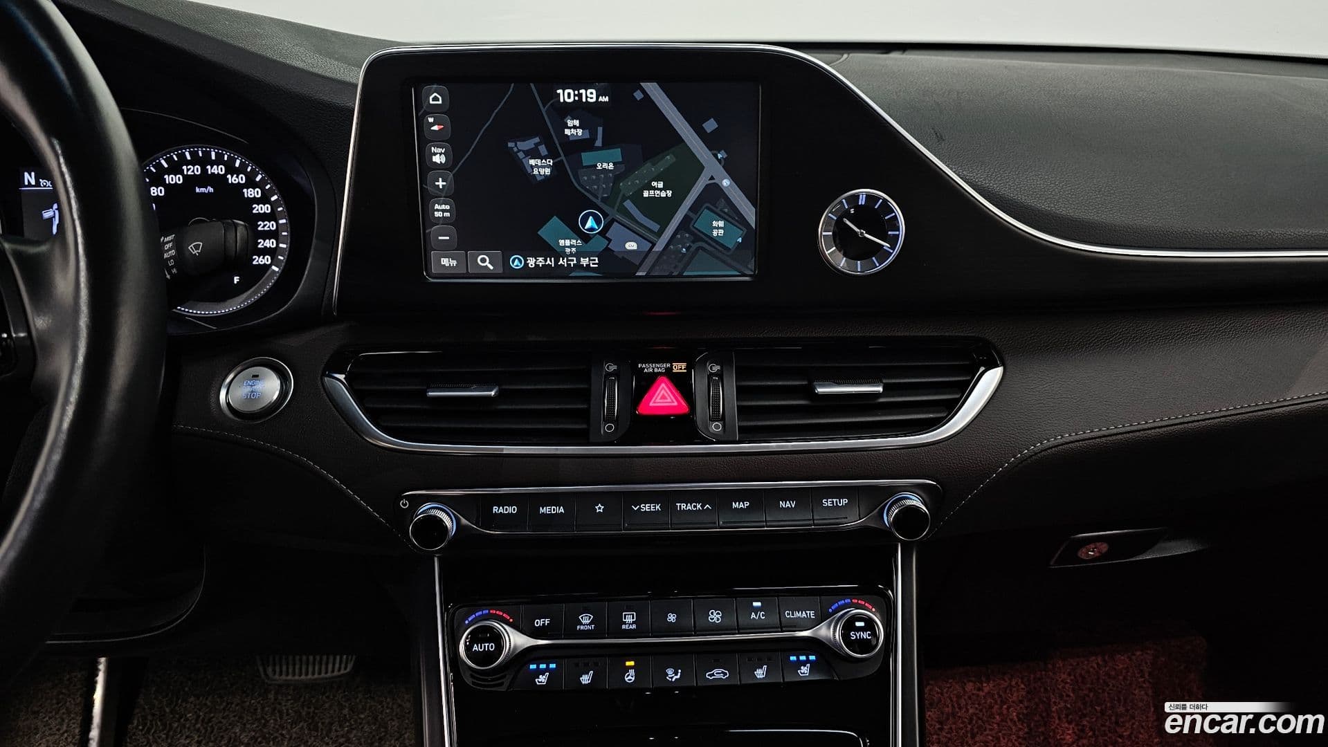 Main__Slider__Photo:Grandeur Hyundai 2017.5-14