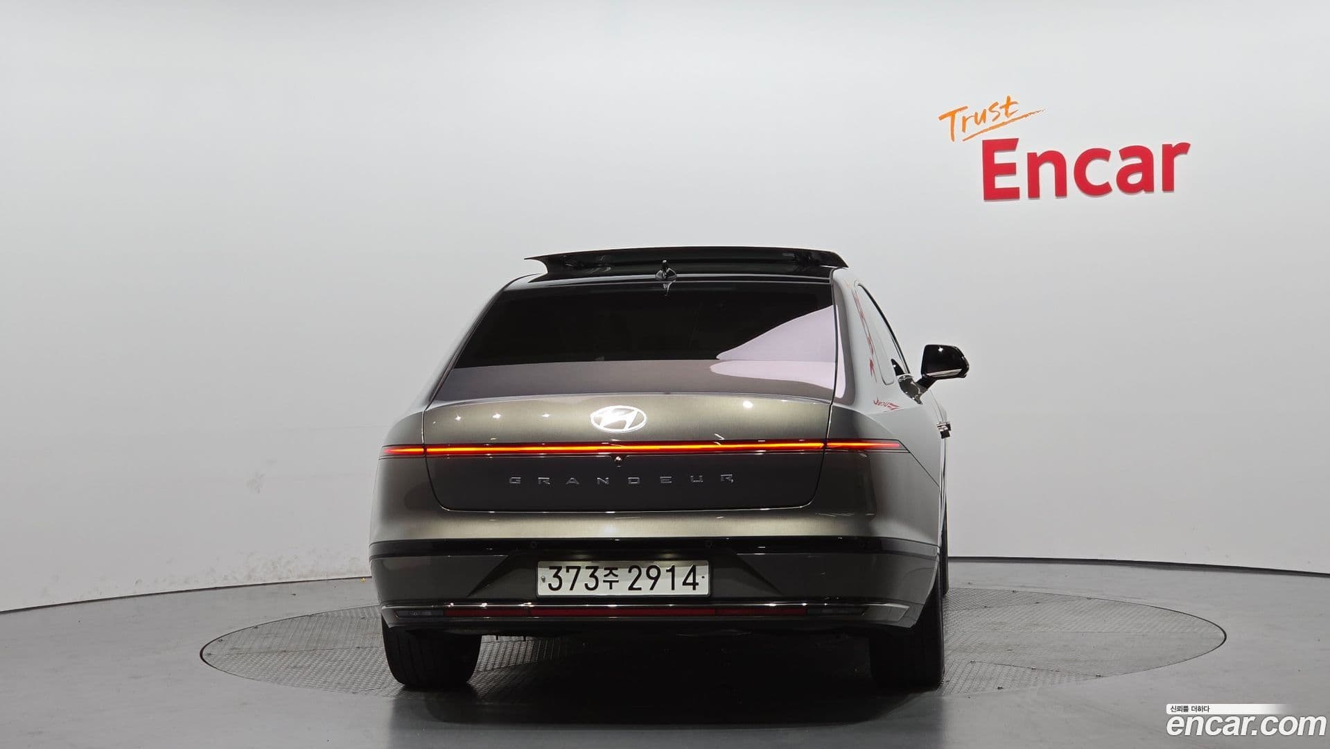 Main__Slider__Photo:Grandeur Hyundai 2023.4-3