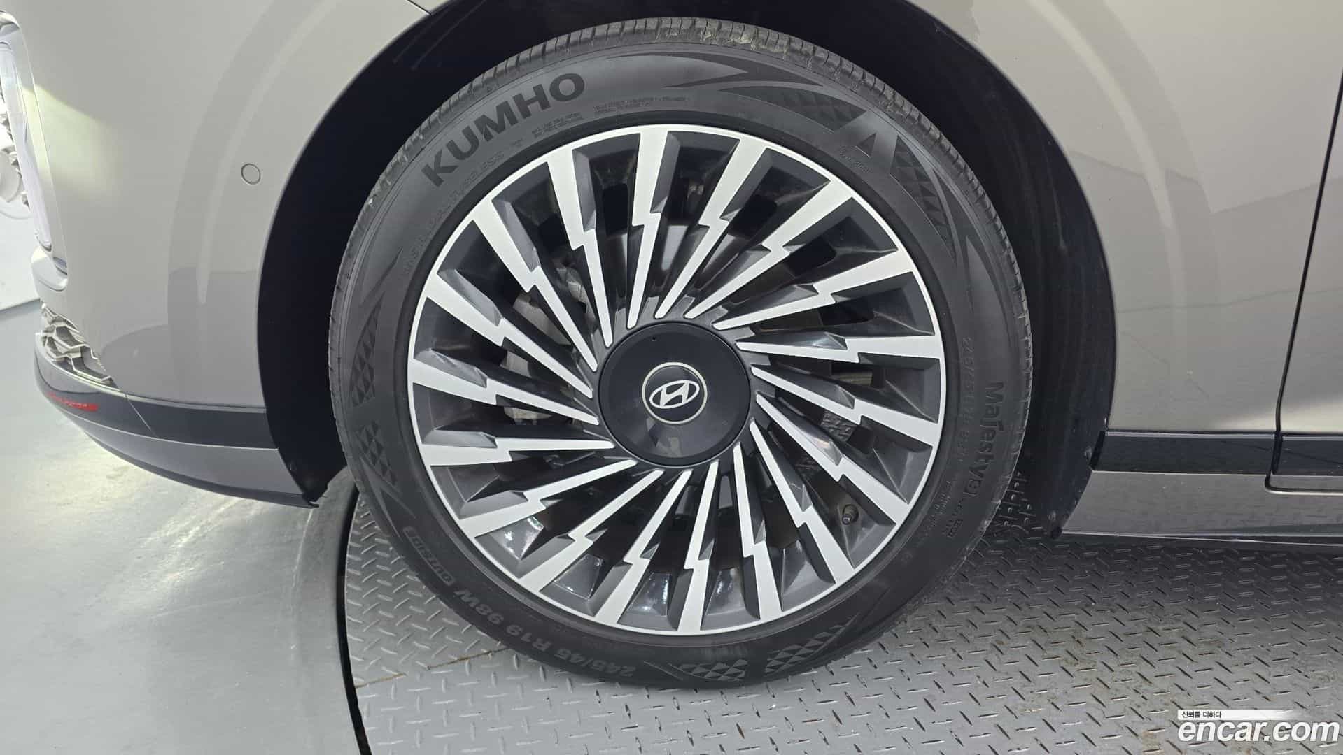 Grandeur Hyundai 2023.4-OUTER-005