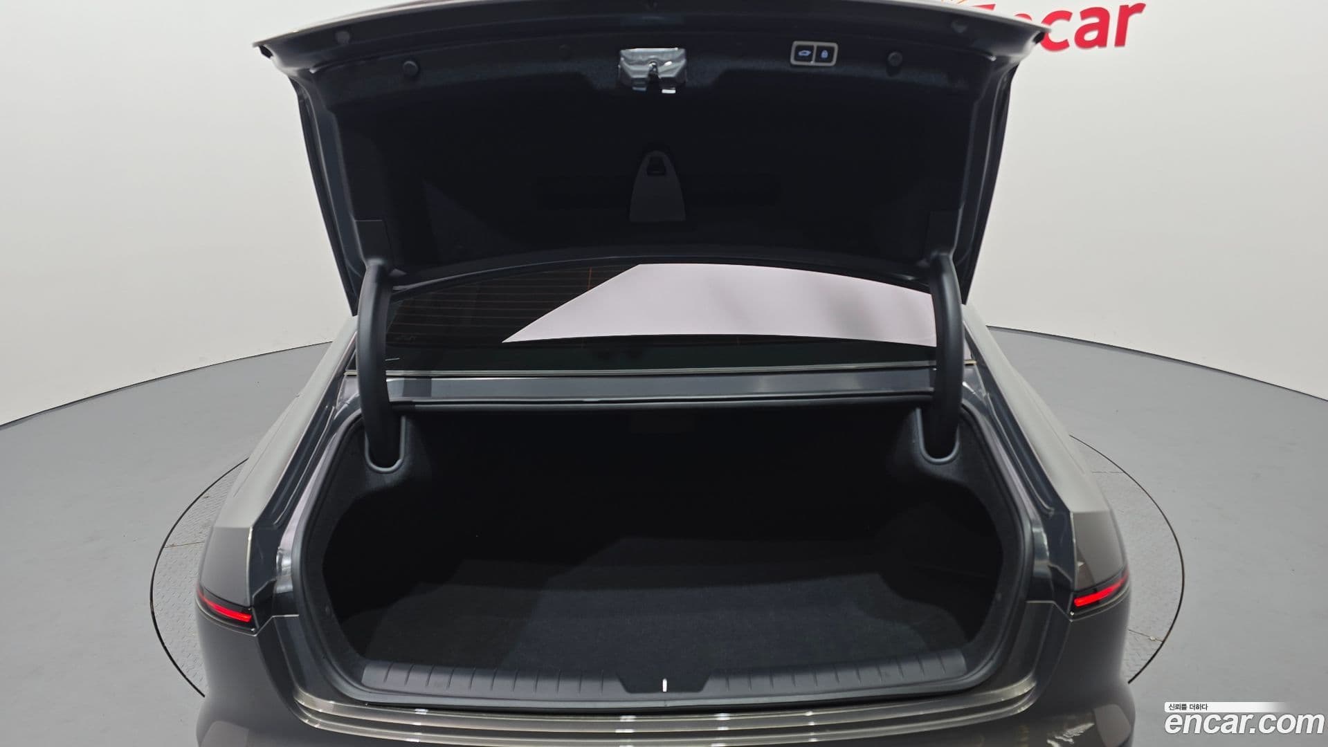 Main__Slider__Photo:Grandeur Hyundai 2023.4-19